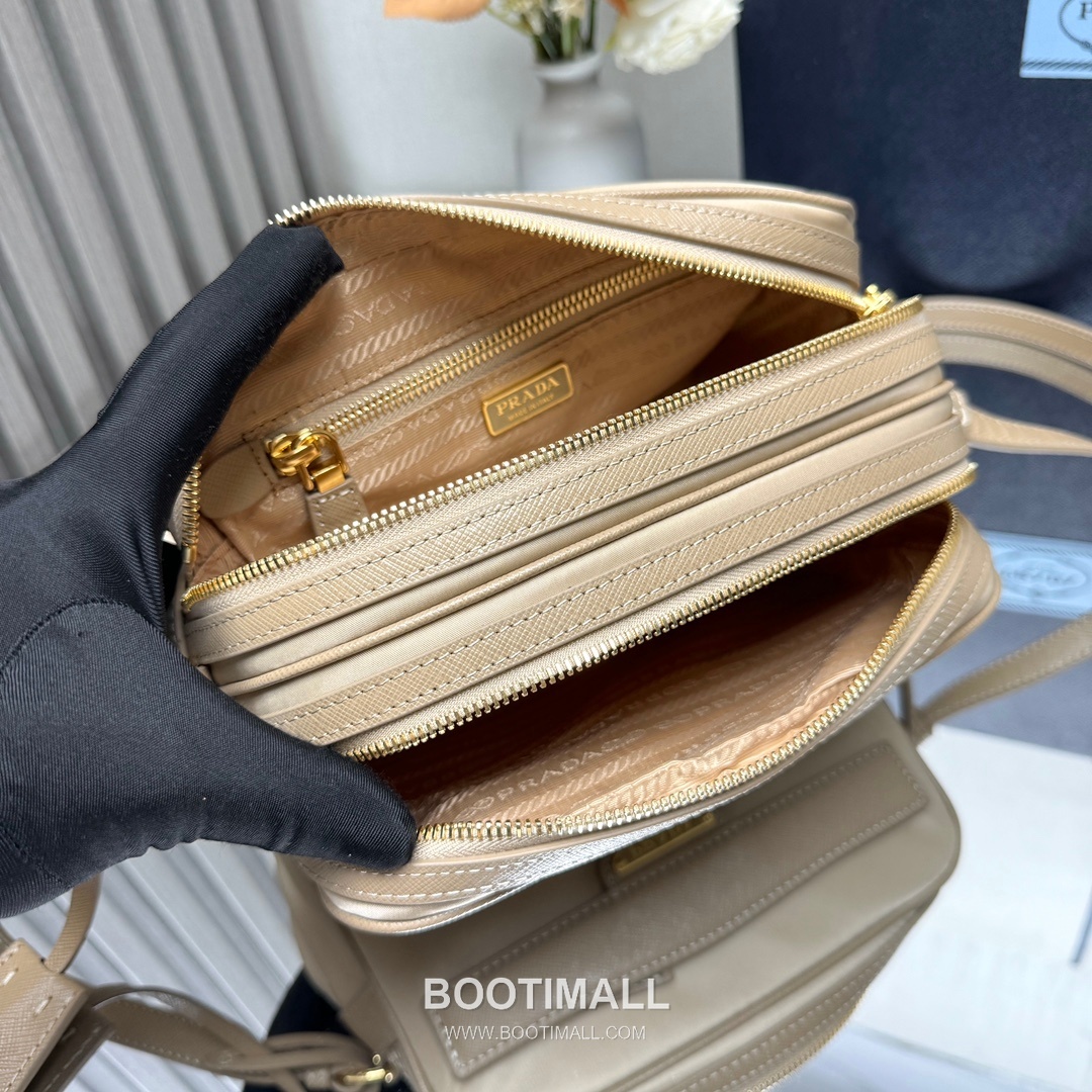Prada Re-Nylon Crossbody Bag with Saffiano Leather Trim and Triple Zip Pocket Detail 프라다 리나일론 사피아노 가죽 트림 트리플 지퍼 포켓 크로스바디백 1BH218 21cm 10