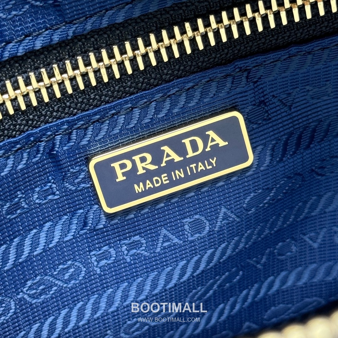 Prada Re-Nylon Crossbody Bag with Saffiano Leather Trim and Triple Zip Pocket Detail 프라다 리나일론 사피아노 가죽 트림 트리플 지퍼 포켓 크로스바디백 1BH218 21cm 9