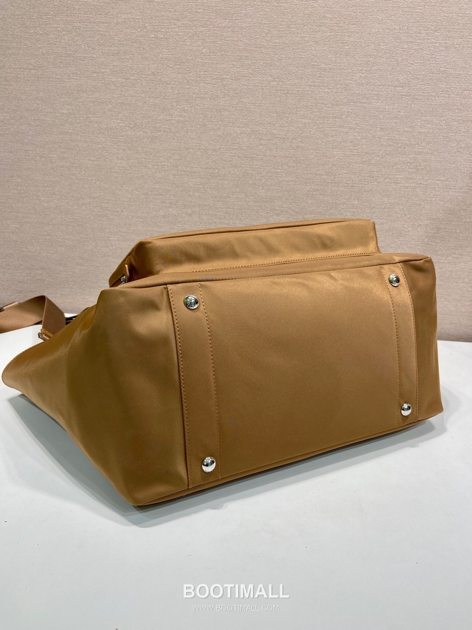 Prada Re-Nylon Diaper Tote Bag with Multi Pocket and Accessory Set Detail 프라다 리나일론 멀티 포켓 액세서리 세트 기저귀 토트백 1BG102 35cm 6