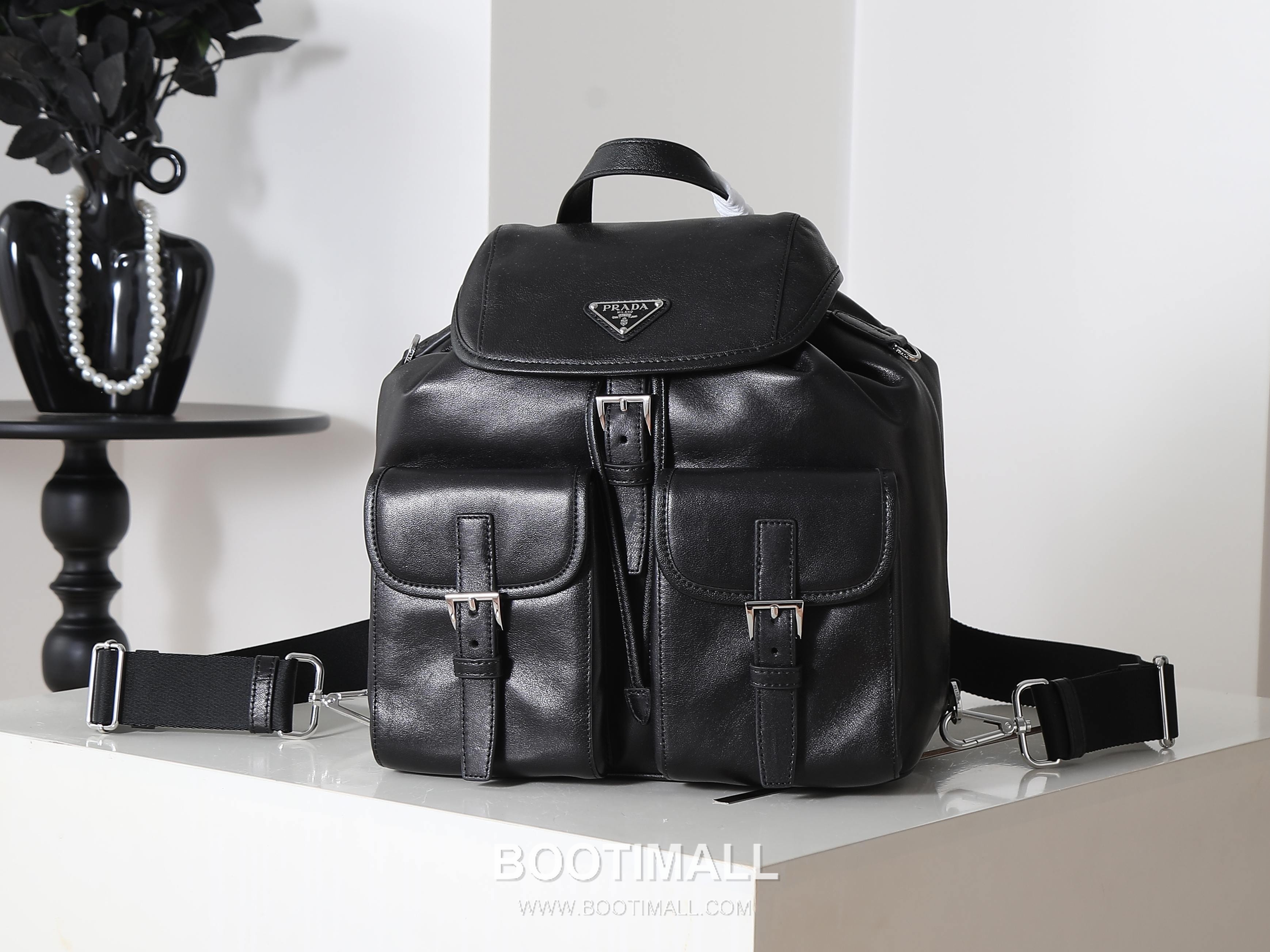 Prada Triangle Logo Lambskin Flap Backpack with Dual Front Pocket Detail 프라다 트라이앵글 로고 램스킨 플랩 백팩 듀얼 포켓 1BZ811B 30cm 1