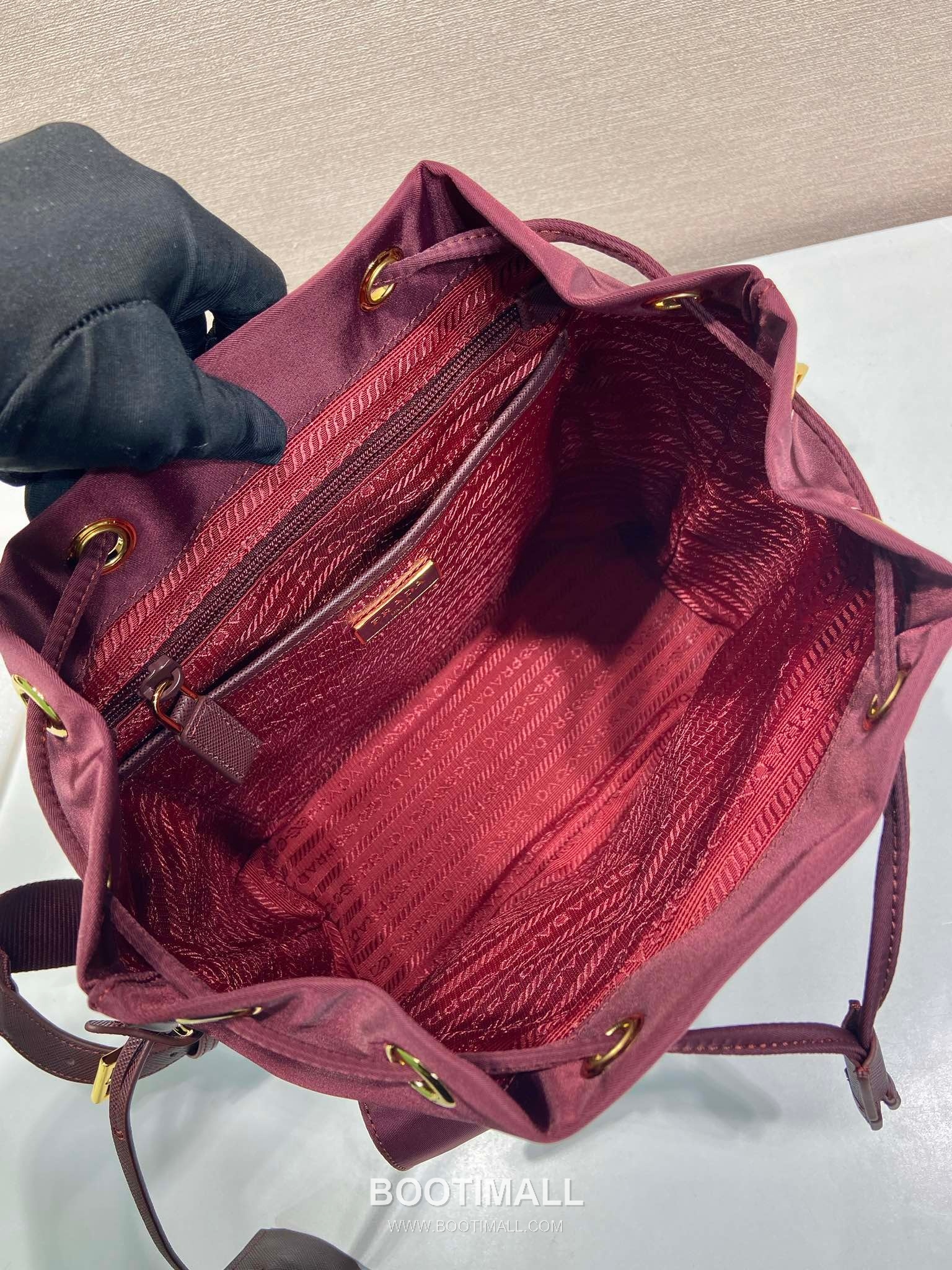 Prada Triangle Logo Lambskin Flap Backpack with Dual Front Pocket Detail 프라다 트라이앵글 로고 램스킨 플랩 백팩 듀얼 포켓 1BZ677 30cm 8