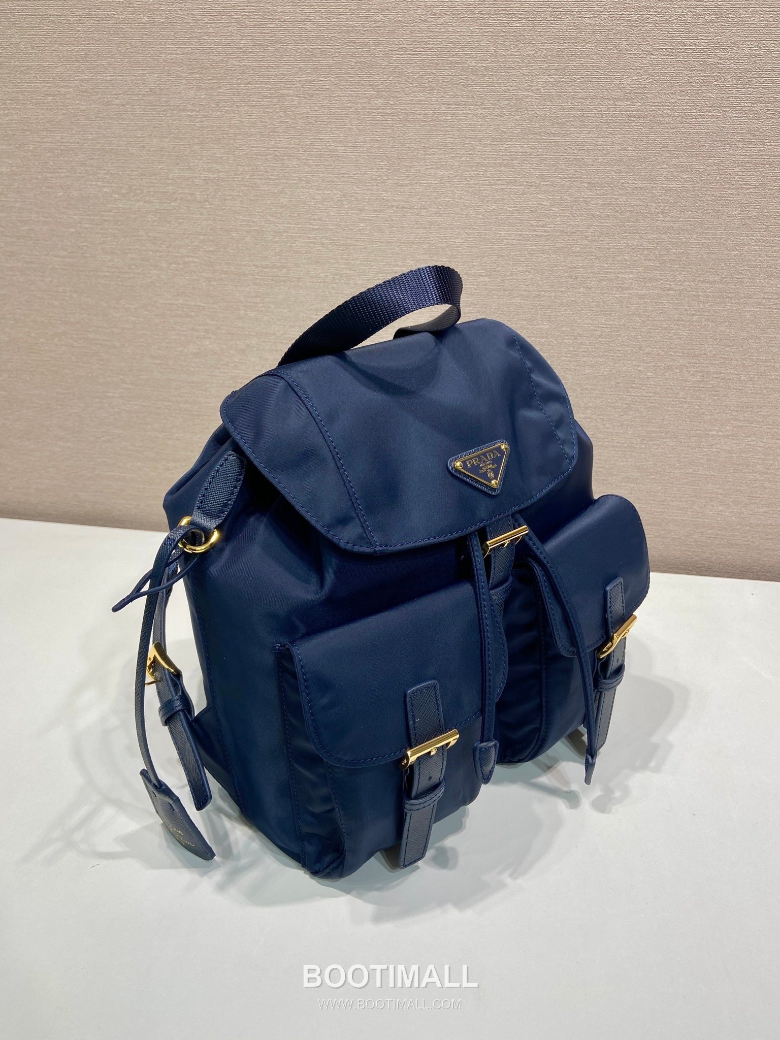 Prada Triangle Logo Lambskin Flap Backpack with Dual Front Pocket Detail 프라다 트라이앵글 로고 램스킨 플랩 백팩 듀얼 포켓 1BZ677 30cm 3
