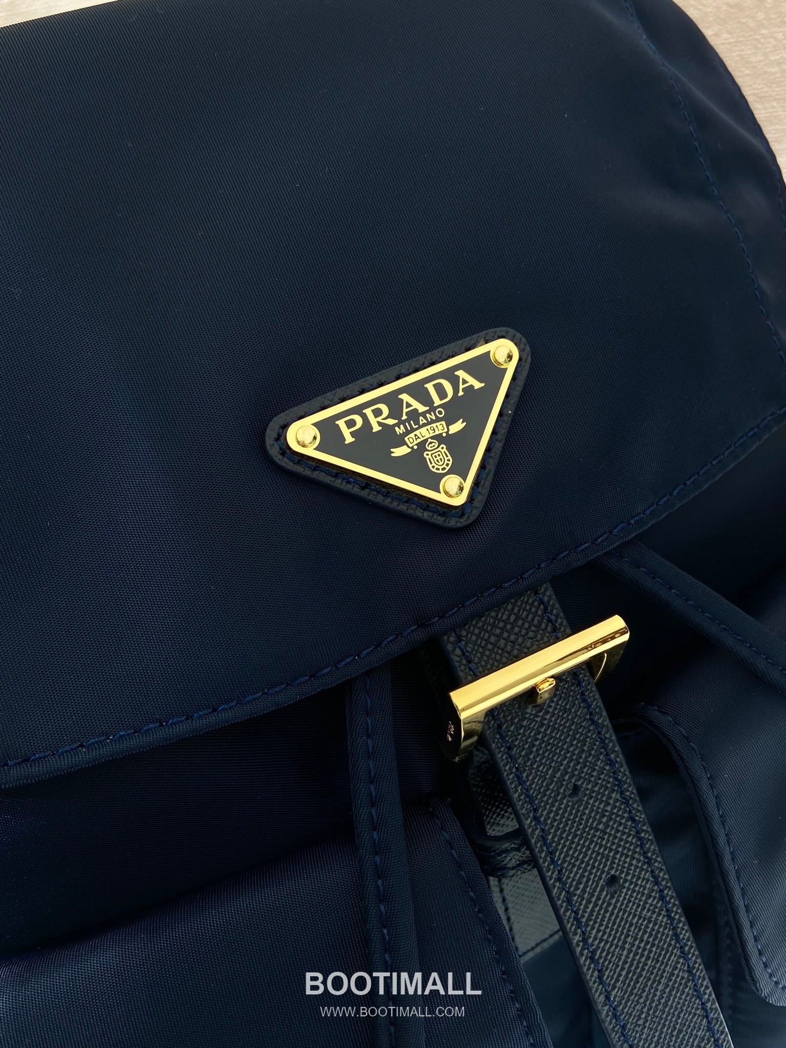 Prada Triangle Logo Lambskin Flap Backpack with Dual Front Pocket Detail 프라다 트라이앵글 로고 램스킨 플랩 백팩 듀얼 포켓 1BZ677 30cm 7