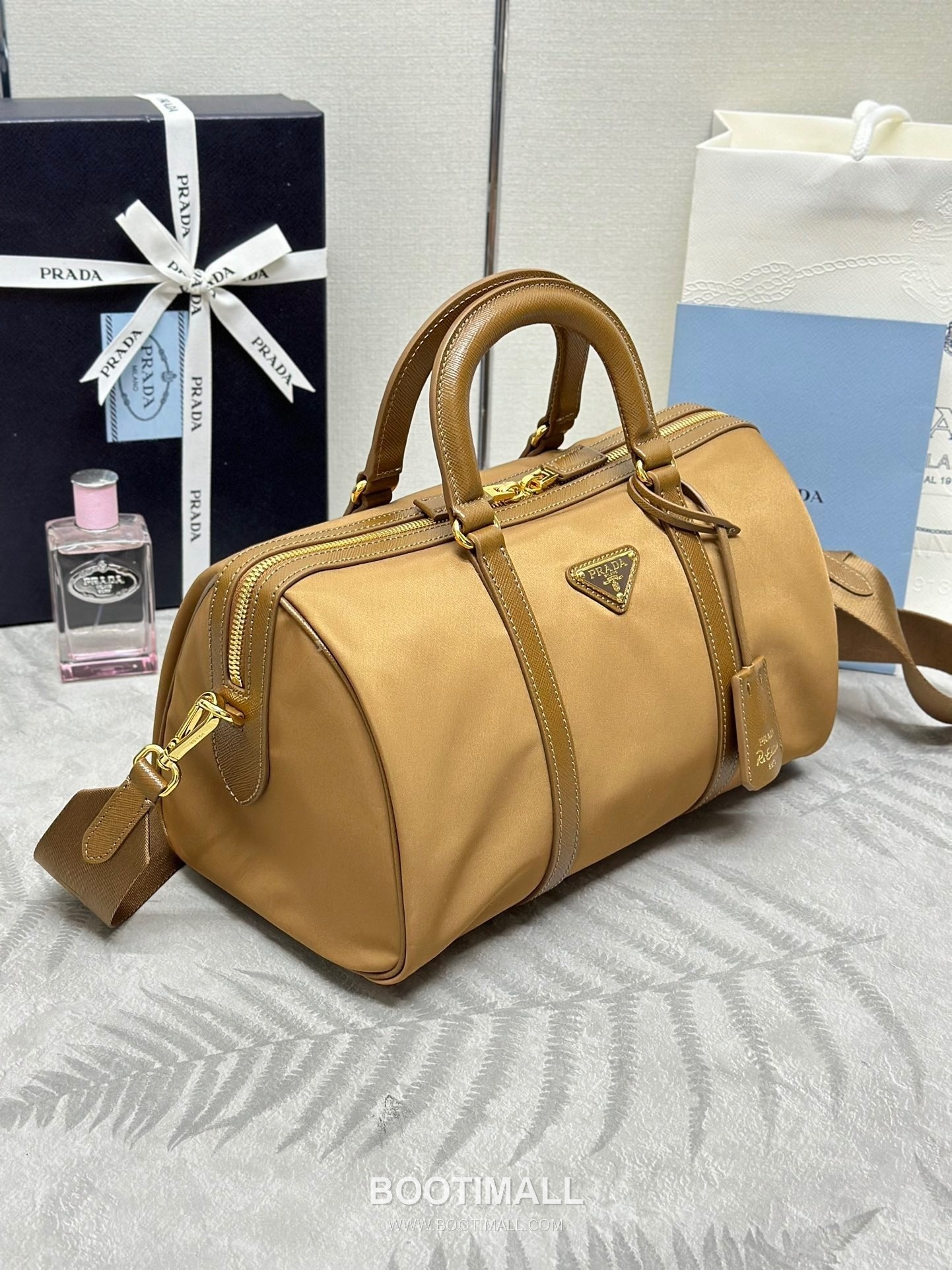 Prada Re-Nylon Saffiano Leather Trim Top Handle Bag with Shoulder Strap 프라다 리나일론 사피아노 가죽 트림 탑핸들 숄더백 스트랩 1BB233 31cm 3