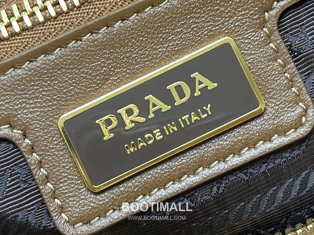 Prada Re-Nylon Saffiano Leather Trim Top Handle Bag with Shoulder Strap 프라다 리나일론 사피아노 가죽 트림 탑핸들 숄더백 스트랩 1BB233 31cm 9