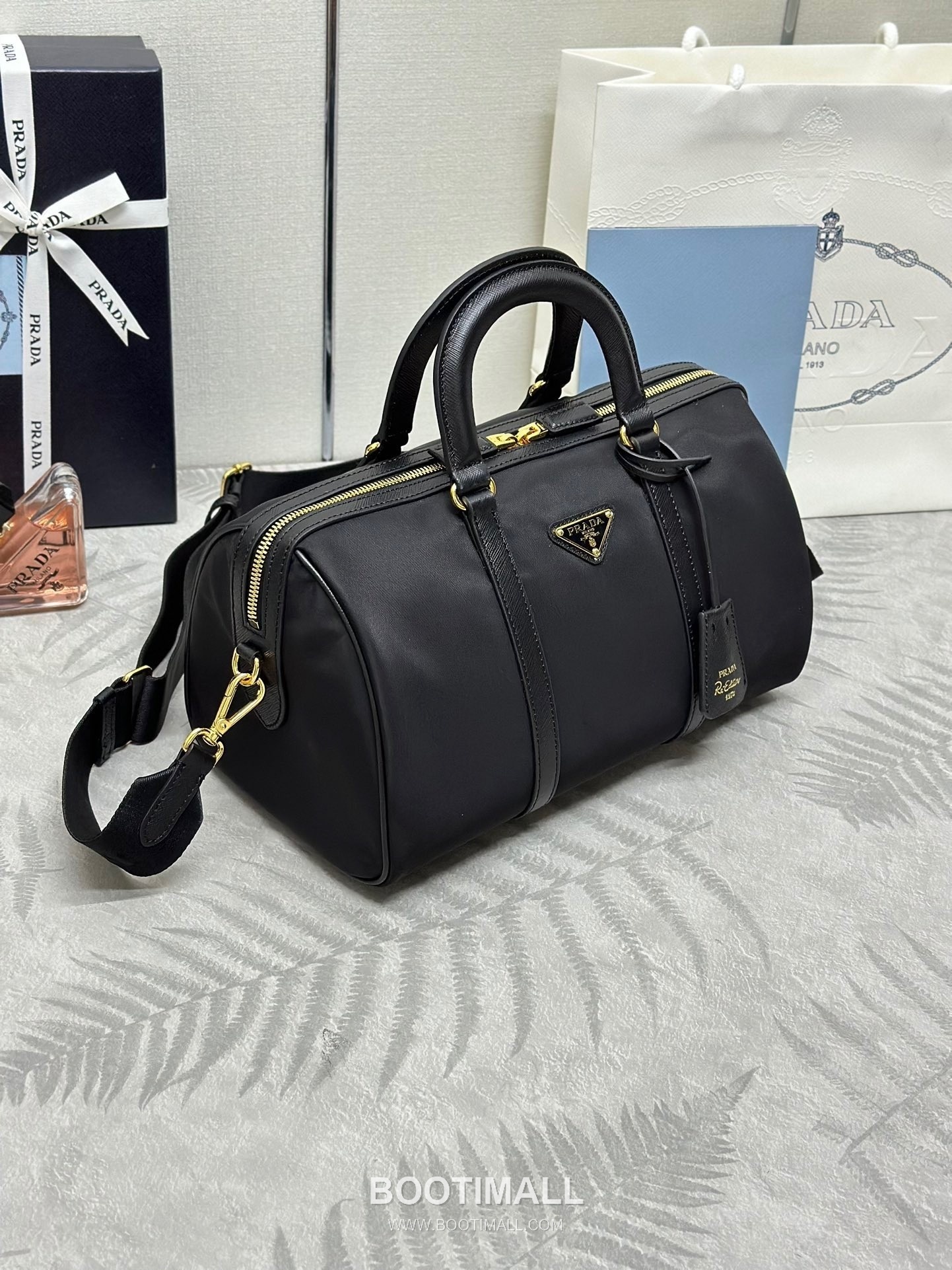Prada Re-Nylon Saffiano Leather Trim Top Handle Bag with Shoulder Strap 프라다 리나일론 사피아노 가죽 트림 탑핸들 숄더백 스트랩 1BB233 31cm 3