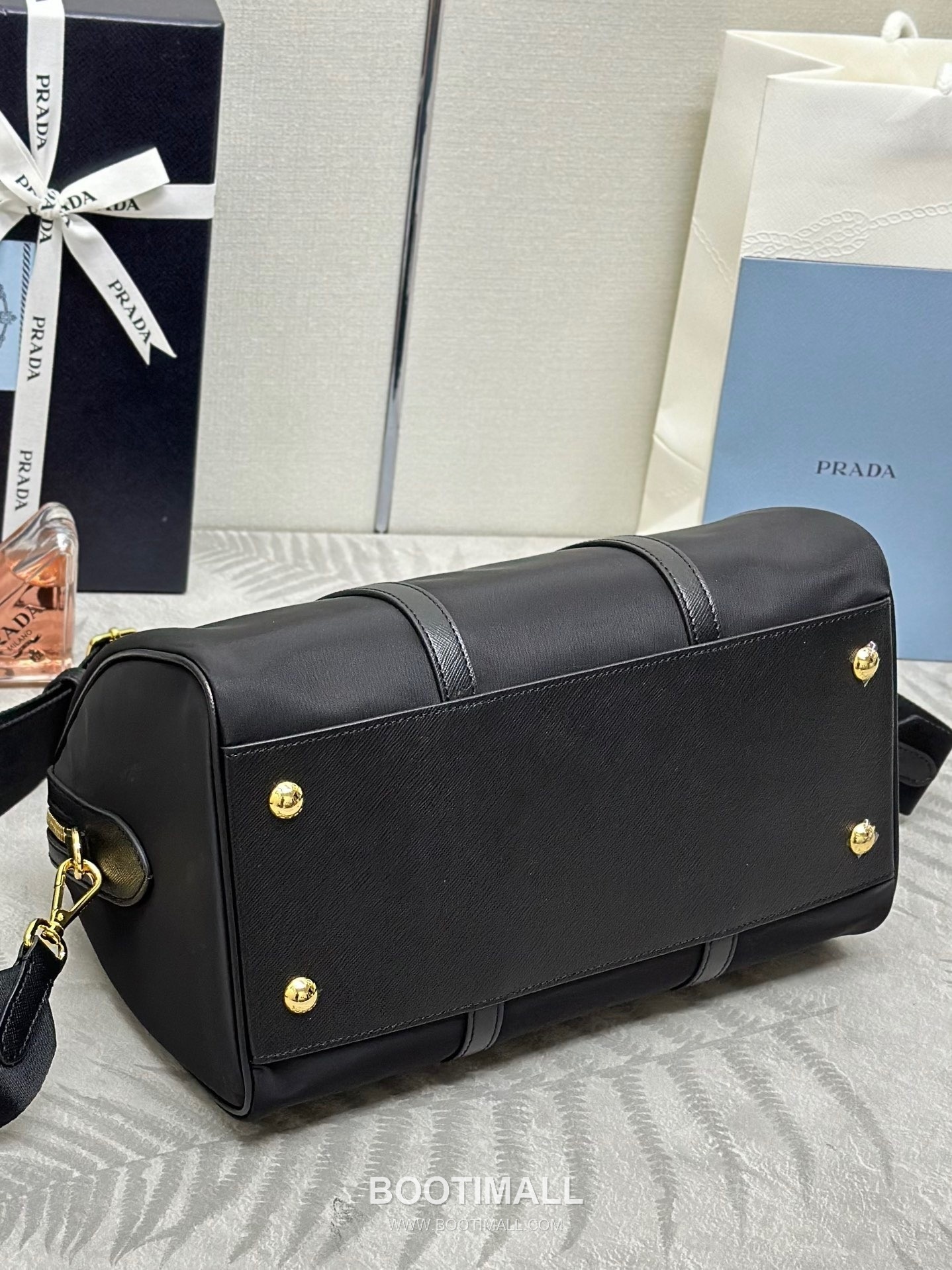 Prada Re-Nylon Saffiano Leather Trim Top Handle Bag with Shoulder Strap 프라다 리나일론 사피아노 가죽 트림 탑핸들 숄더백 스트랩 1BB233 31cm 5