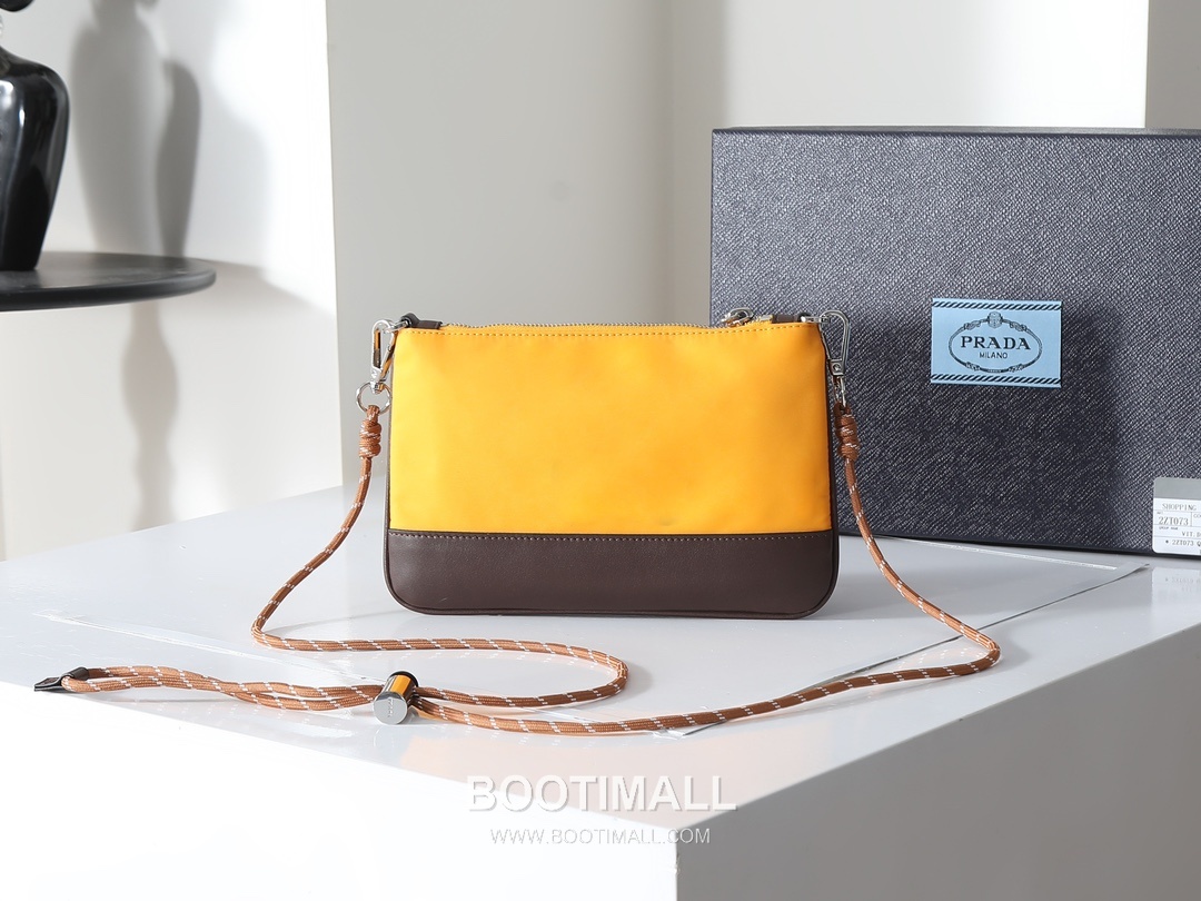 Prada Re-Nylon Smartphone Pouch with Strap Detail 프라다 리나일론 스마트폰 파우치 스트랩 디테일 2ZT073 22cm 3