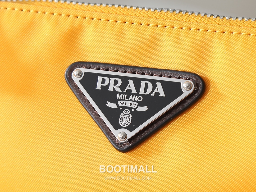 Prada Re-Nylon Smartphone Pouch with Strap Detail 프라다 리나일론 스마트폰 파우치 스트랩 디테일 2ZT073 22cm 5
