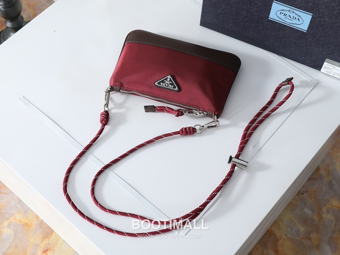 Prada Re-Nylon Smartphone Pouch with Strap Detail 프라다 리나일론 스마트폰 파우치 스트랩 디테일 2ZT073 22cm 5