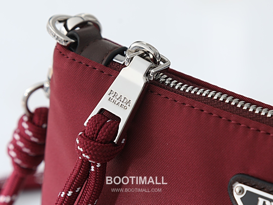 Prada Re-Nylon Smartphone Pouch with Strap Detail 프라다 리나일론 스마트폰 파우치 스트랩 디테일 2ZT073 22cm 9