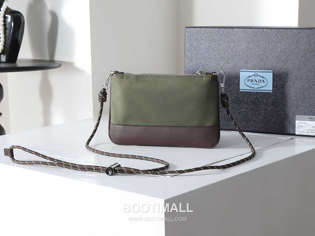 Prada Re-Nylon Smartphone Pouch with Strap Detail 프라다 리나일론 스마트폰 파우치 스트랩 디테일 2ZT073 22cm 3