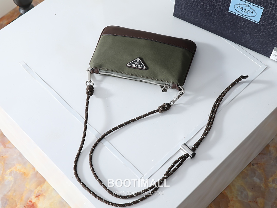 Prada Re-Nylon Smartphone Pouch with Strap Detail 프라다 리나일론 스마트폰 파우치 스트랩 디테일 2ZT073 22cm 5