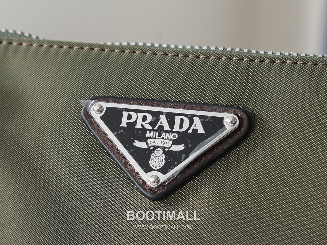 Prada Re-Nylon Smartphone Pouch with Strap Detail 프라다 리나일론 스마트폰 파우치 스트랩 디테일 2ZT073 22cm 6