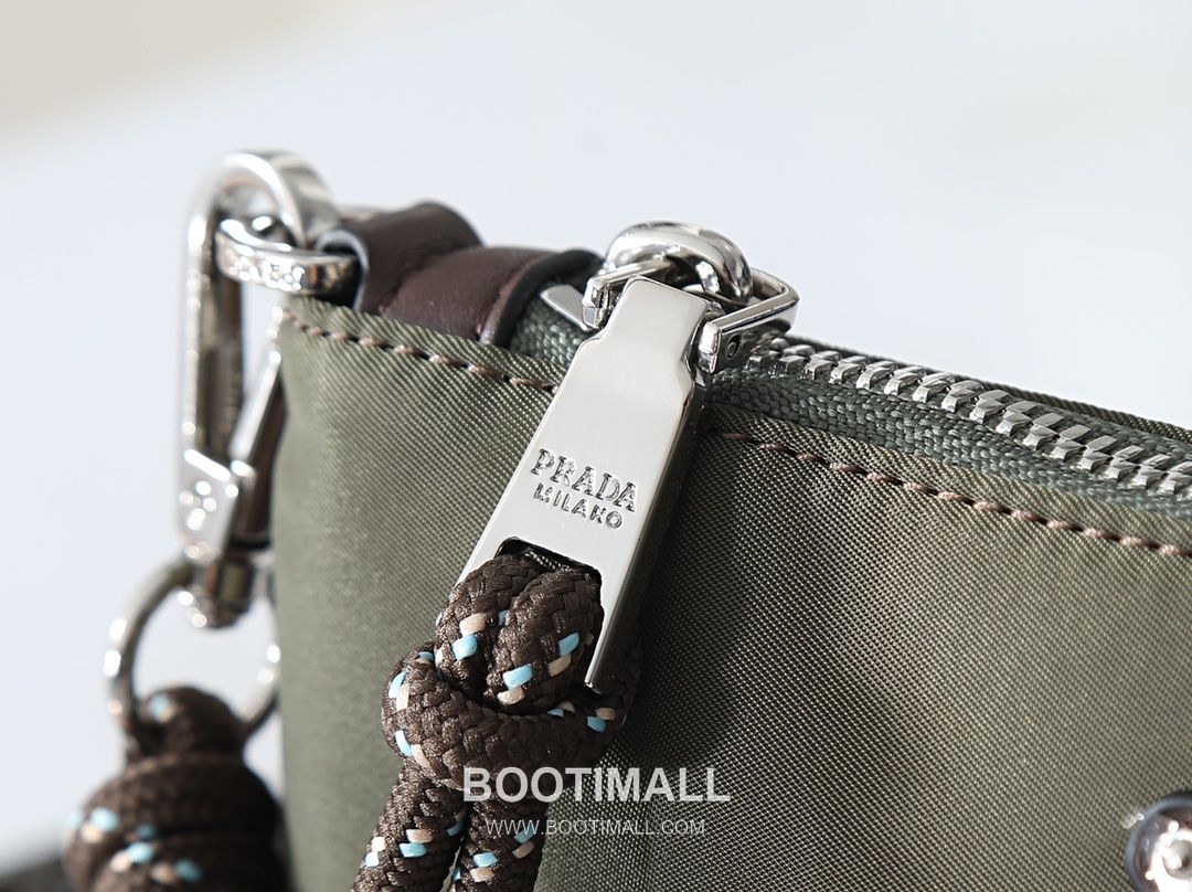 Prada Re-Nylon Smartphone Pouch with Strap Detail 프라다 리나일론 스마트폰 파우치 스트랩 디테일 2ZT073 22cm 7