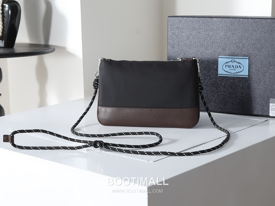 Prada Re-Nylon Smartphone Pouch with Strap Detail 프라다 리나일론 스마트폰 파우치 스트랩 디테일 2ZT073 22cm 3