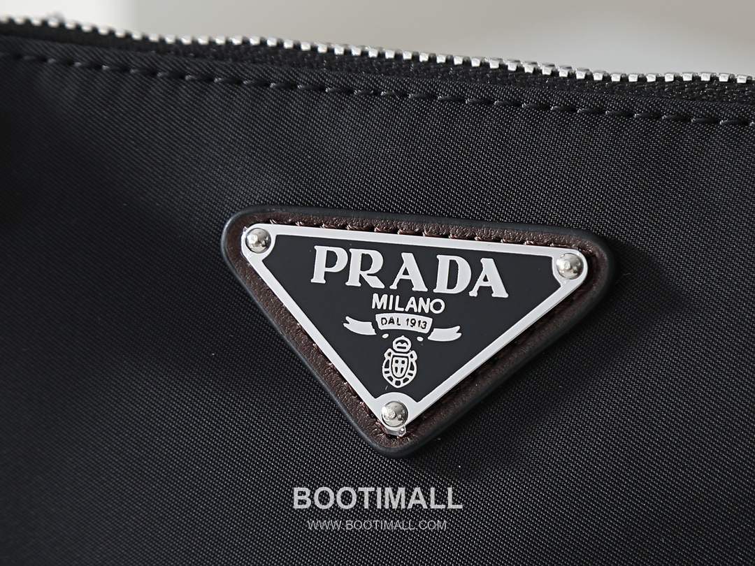 Prada Re-Nylon Smartphone Pouch with Strap Detail 프라다 리나일론 스마트폰 파우치 스트랩 디테일 2ZT073 22cm 6