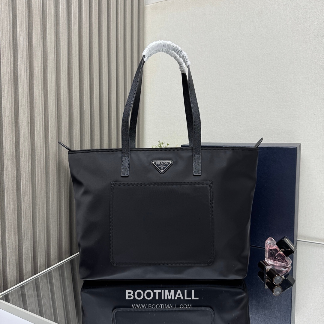 Prada Re-Nylon Saffiano Leather Handle Tote Bag with Front Pocket Detail 프라다 리나일론 사피아노 가죽 핸들 토트백 프론트 포켓 디테일 1BG052 35cm 1
