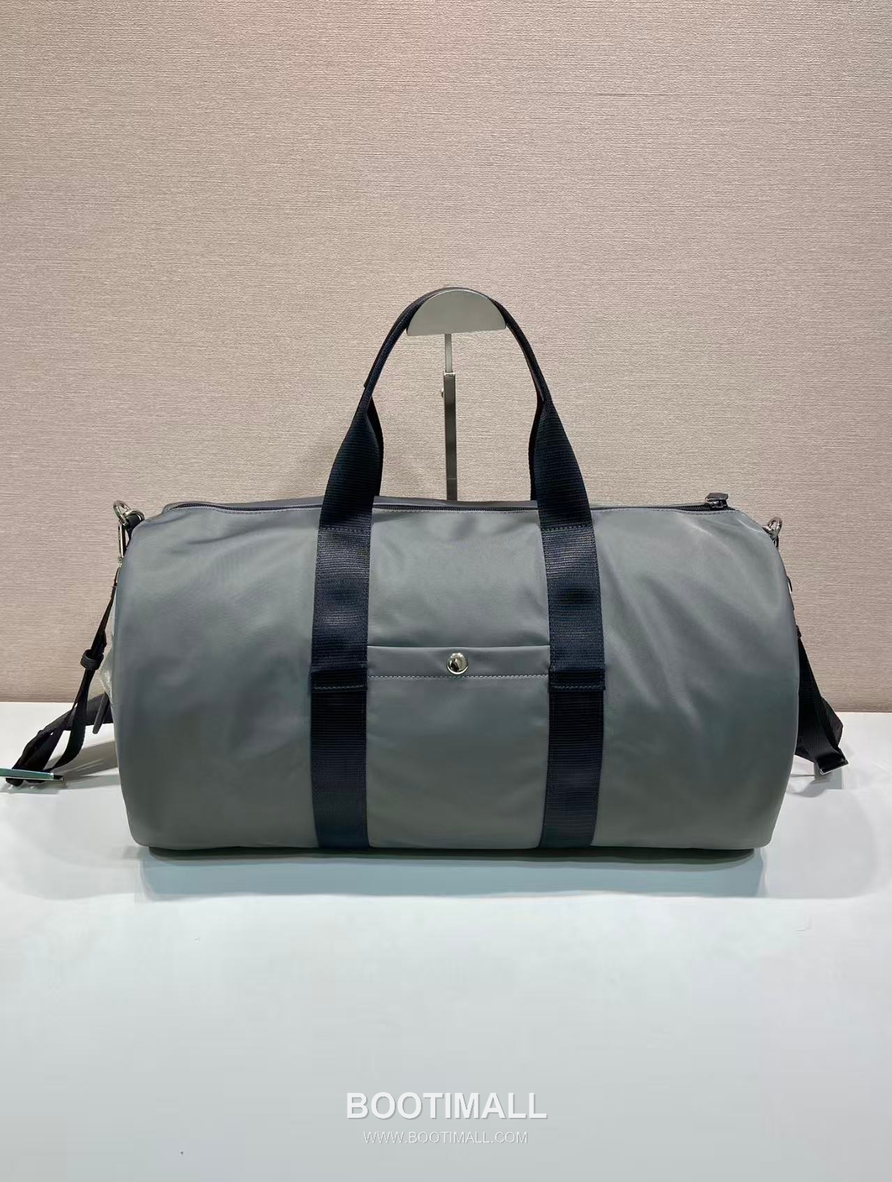 Prada Parachute Fabric Travel Duffle Bag with Dual Zip Pocket Detail 프라다 패러슈트 패브릭 트래블 더플백 듀얼 지퍼 포켓 디테일 2VC015 50cm 4