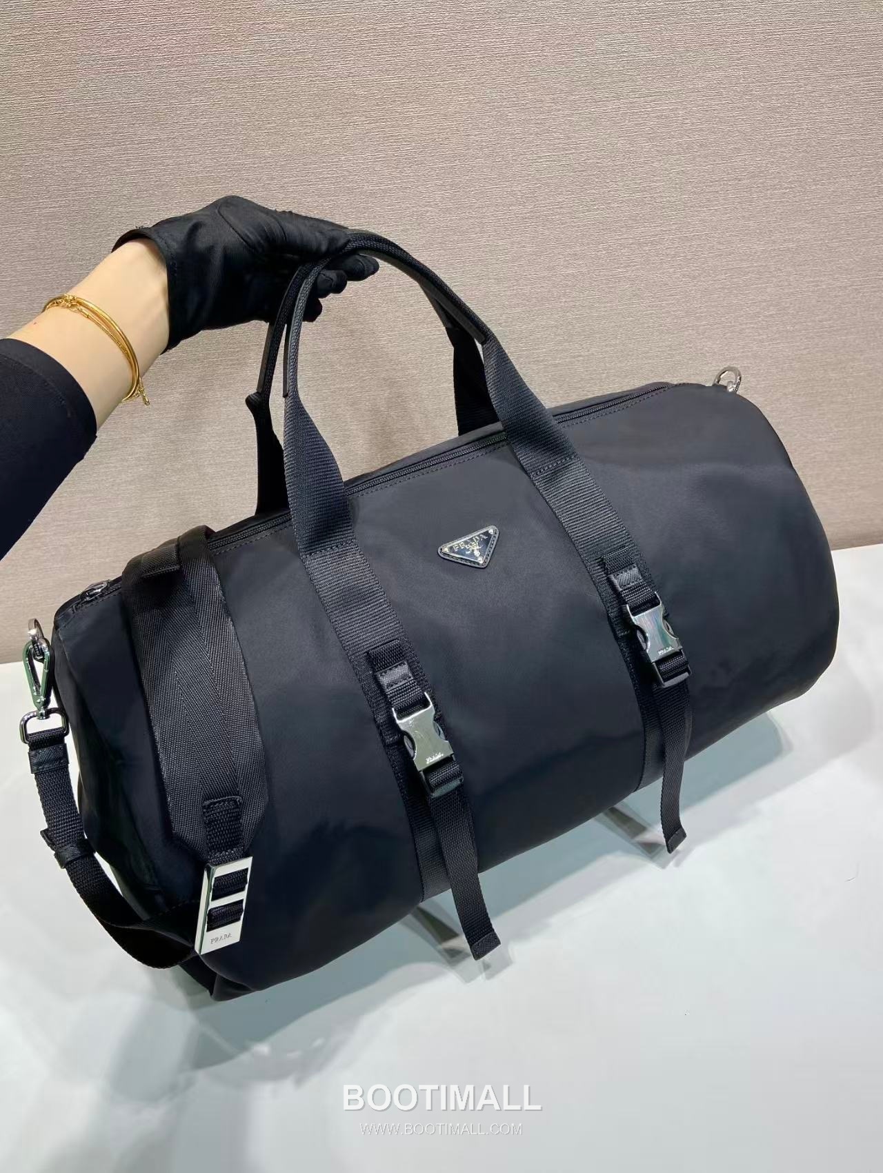Prada Parachute Fabric Travel Duffle Bag with Dual Zip Pocket Detail 프라다 패러슈트 패브릭 트래블 더플백 듀얼 지퍼 포켓 디테일 2VC015 50cm 3