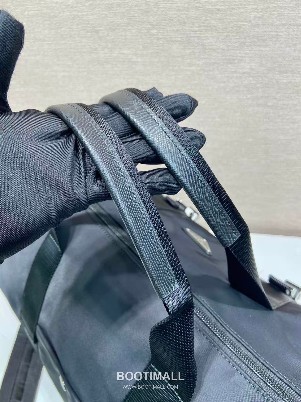 Prada Parachute Fabric Travel Duffle Bag with Dual Zip Pocket Detail 프라다 패러슈트 패브릭 트래블 더플백 듀얼 지퍼 포켓 디테일 2VC015 50cm 7