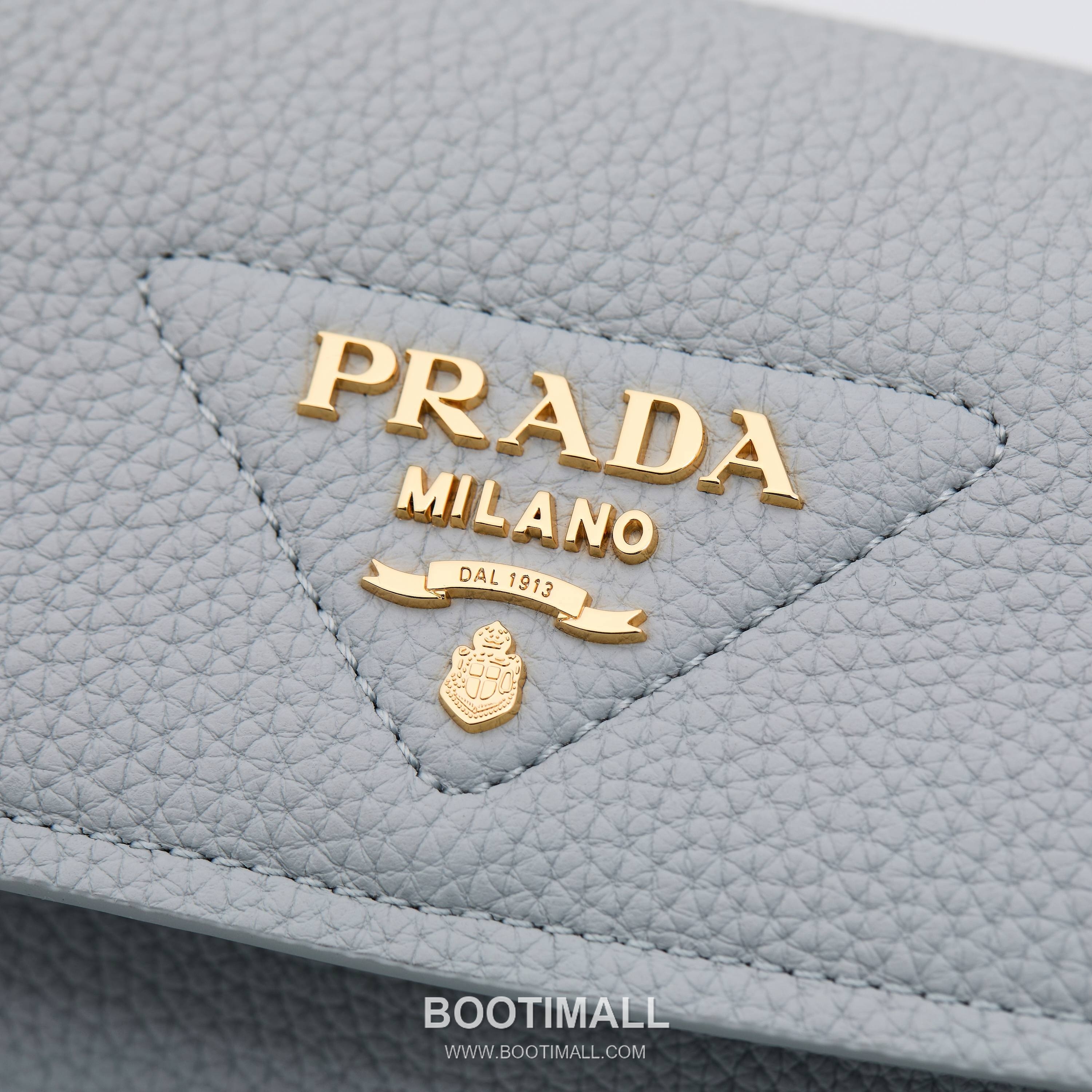 Prada Grain Leather Shoulder Bag with Metal Letter Logo Detail 프라다 그레인 가죽 숄더백 메탈 레터 로고 디테일 1BN022 26cm 5