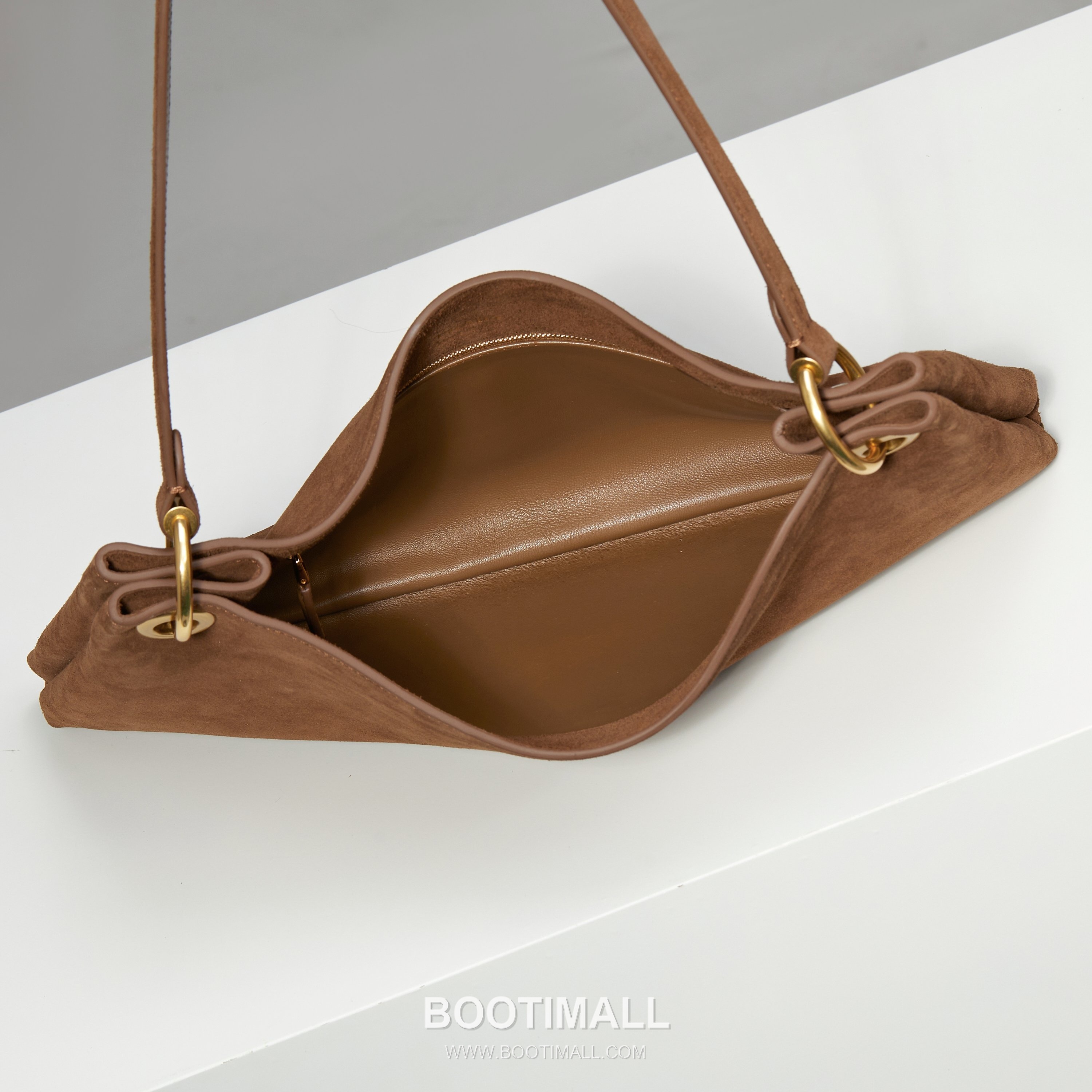 Prada Etude Suede Leather Tote Shoulder Bag with Magnetic Closure Detail 프라다 에튜드 스웨이드 레더 토트 숄더백 마그네틱 클로저 디테일 1BC259 41cm 9