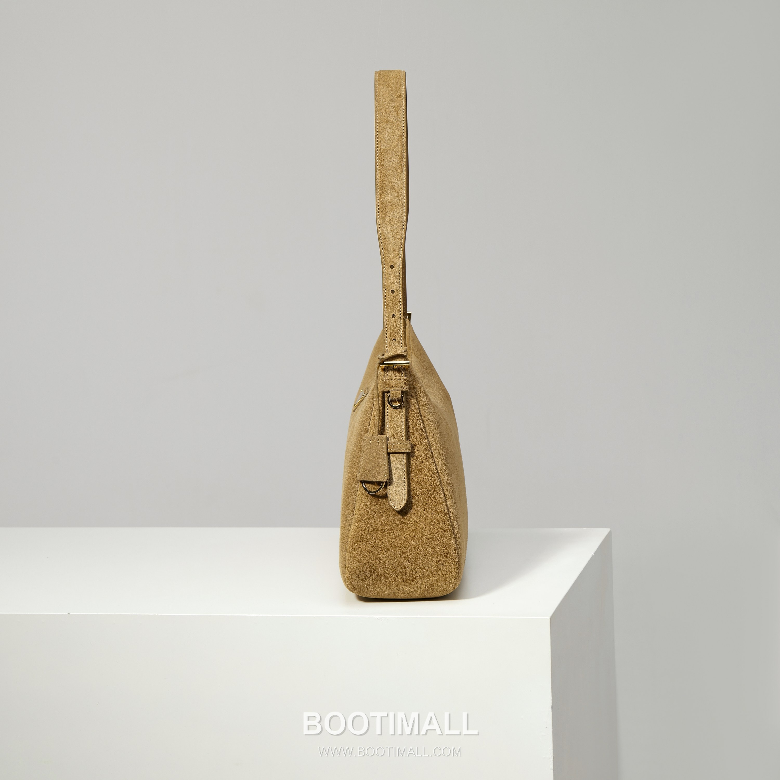 Prada Aimee Suede Leather Hobo Shoulder Bag with Zip Closure and Keyring Detail 프라다 에이미 스웨이드 레더 호보 숄더백 지퍼 클로저 키링 디테일 1BC228 39cm 3