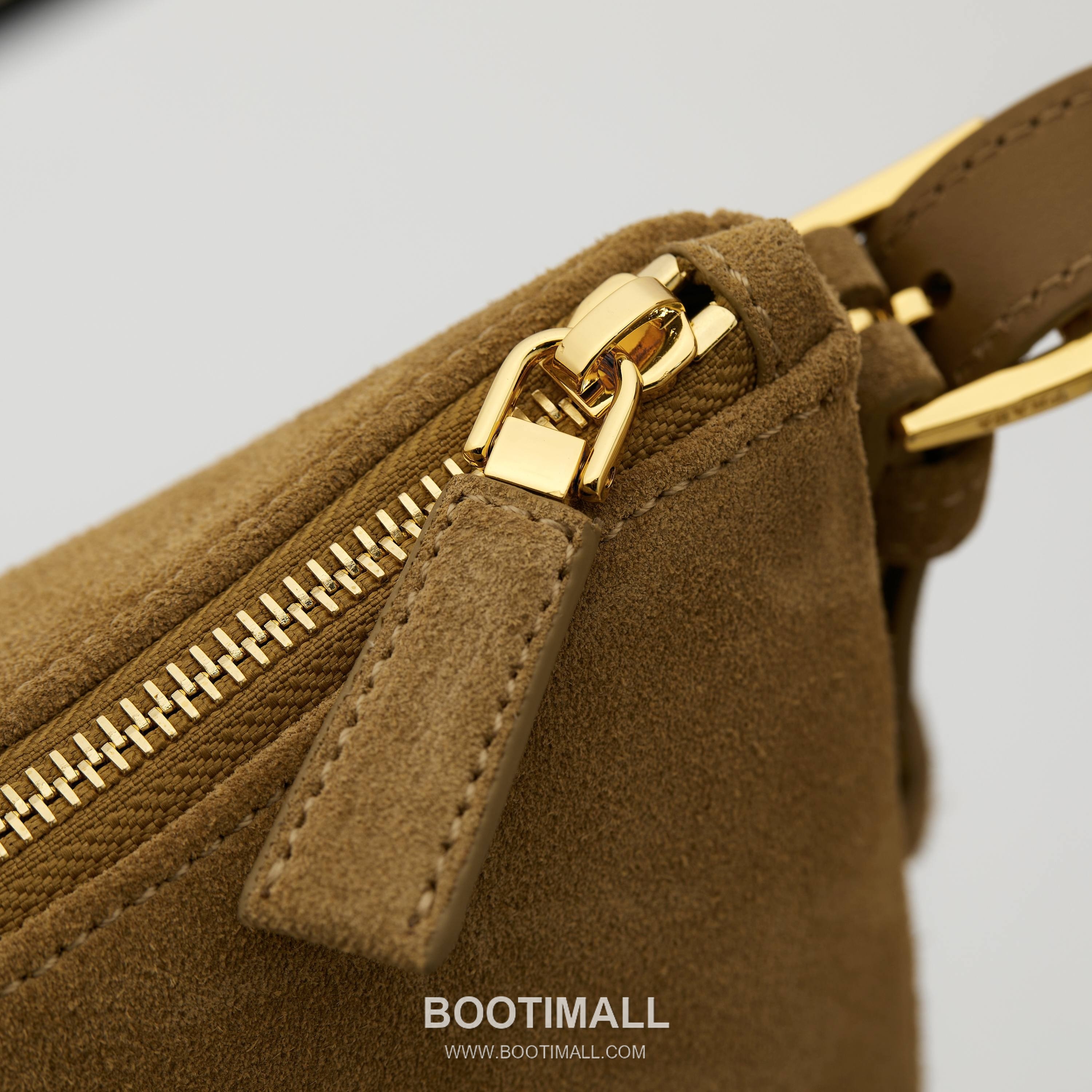 Prada Aimee Suede Leather Hobo Shoulder Bag with Zip Closure and Keyring Detail 프라다 에이미 스웨이드 레더 호보 숄더백 지퍼 클로저 키링 디테일 1BC228 39cm 6