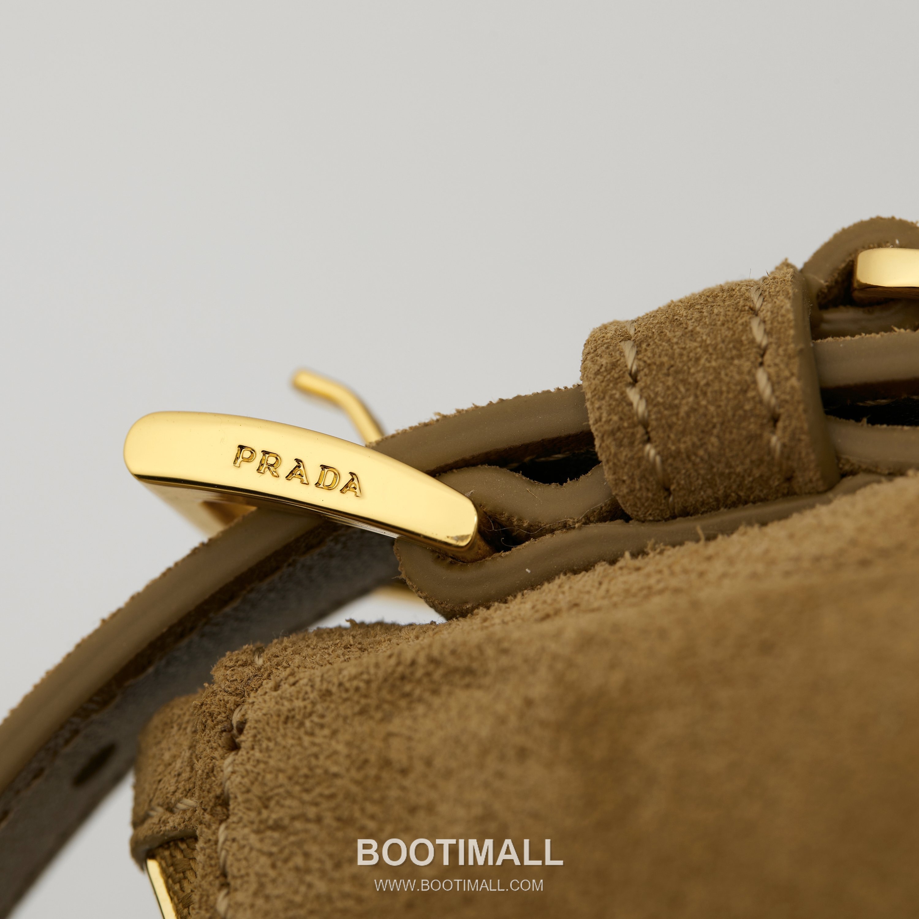 Prada Aimee Suede Leather Hobo Shoulder Bag with Zip Closure and Keyring Detail 프라다 에이미 스웨이드 레더 호보 숄더백 지퍼 클로저 키링 디테일 1BC228 39cm 7