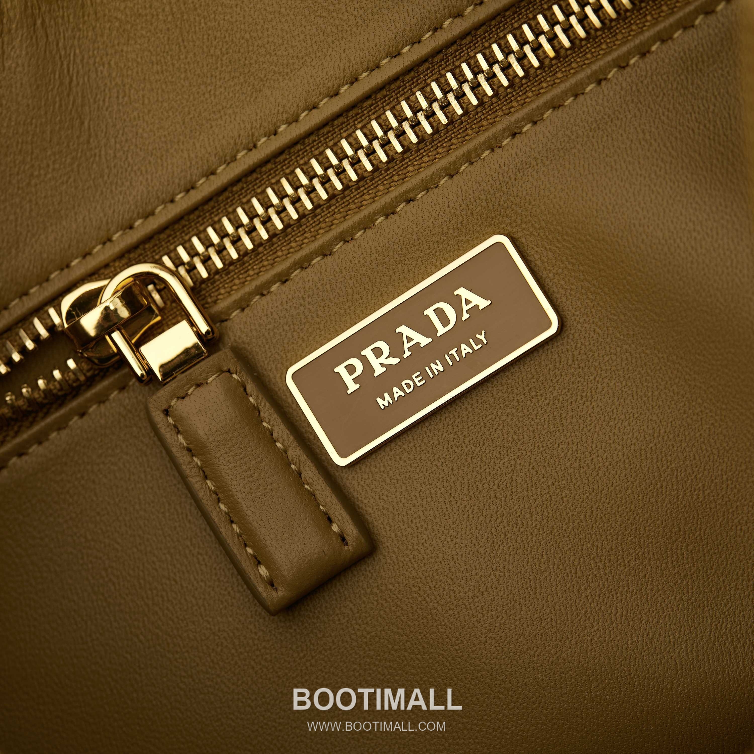 Prada Aimee Suede Leather Hobo Shoulder Bag with Zip Closure and Keyring Detail 프라다 에이미 스웨이드 레더 호보 숄더백 지퍼 클로저 키링 디테일 1BC228 39cm 8