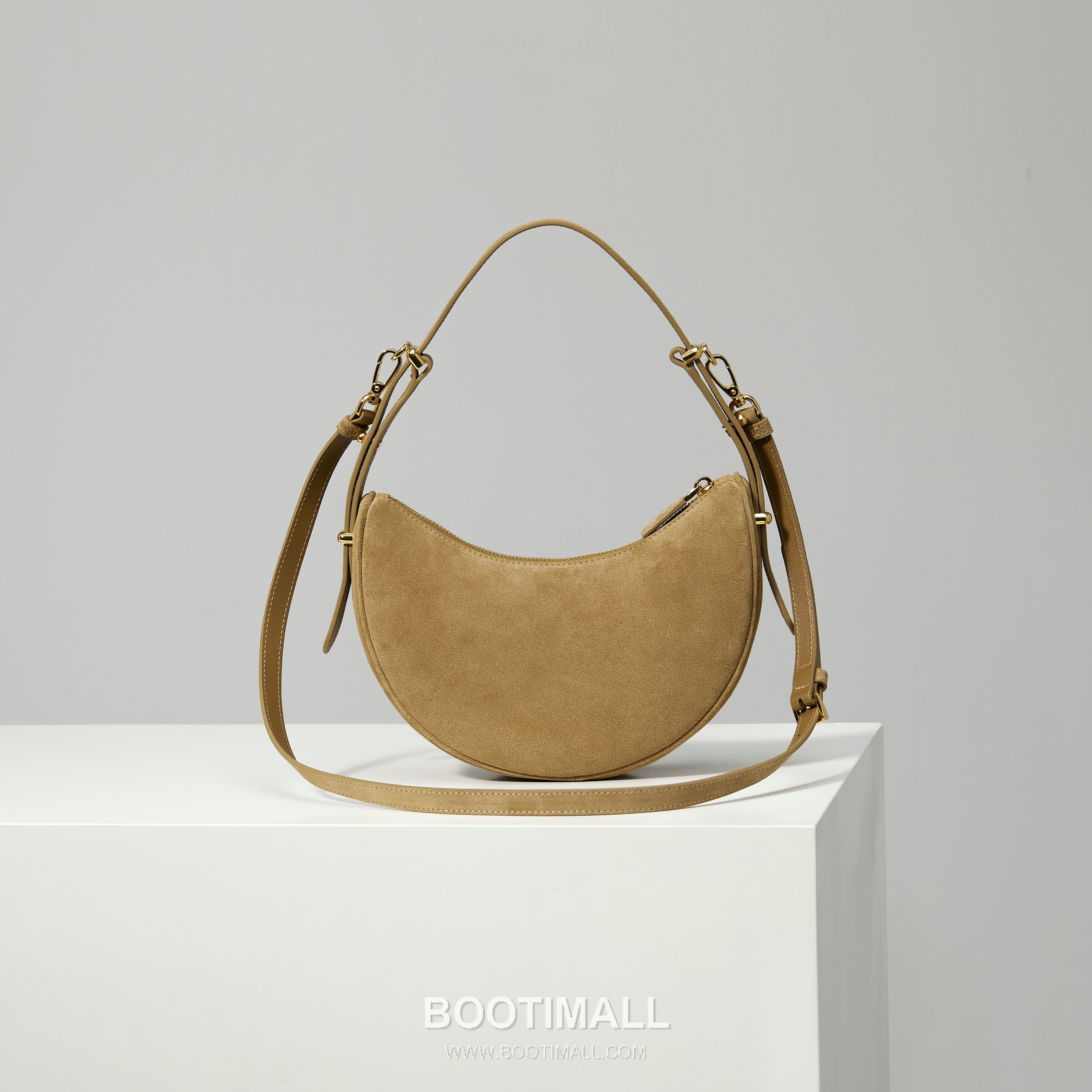 Prada Arque Suede Leather Shoulder Bag with Dual Strap Triangle Logo Detail 프라다 아르케 스웨이드 레더 숄더백 듀얼 스트랩 트라이앵글 로고 디테일 1BC194 22.5cm 2