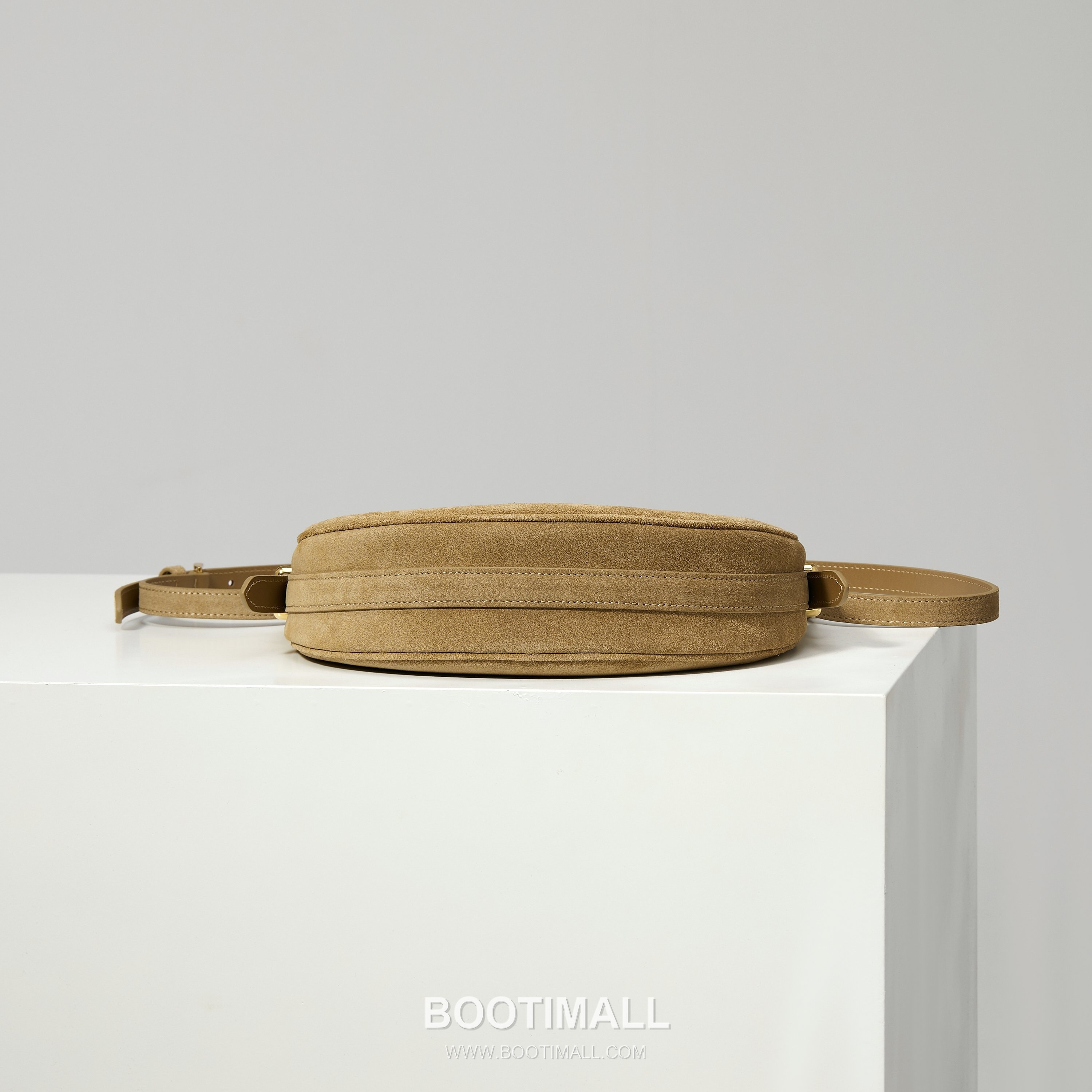 Prada Arque Suede Leather Shoulder Bag with Dual Strap Triangle Logo Detail 프라다 아르케 스웨이드 레더 숄더백 듀얼 스트랩 트라이앵글 로고 디테일 1BC194 22.5cm 3