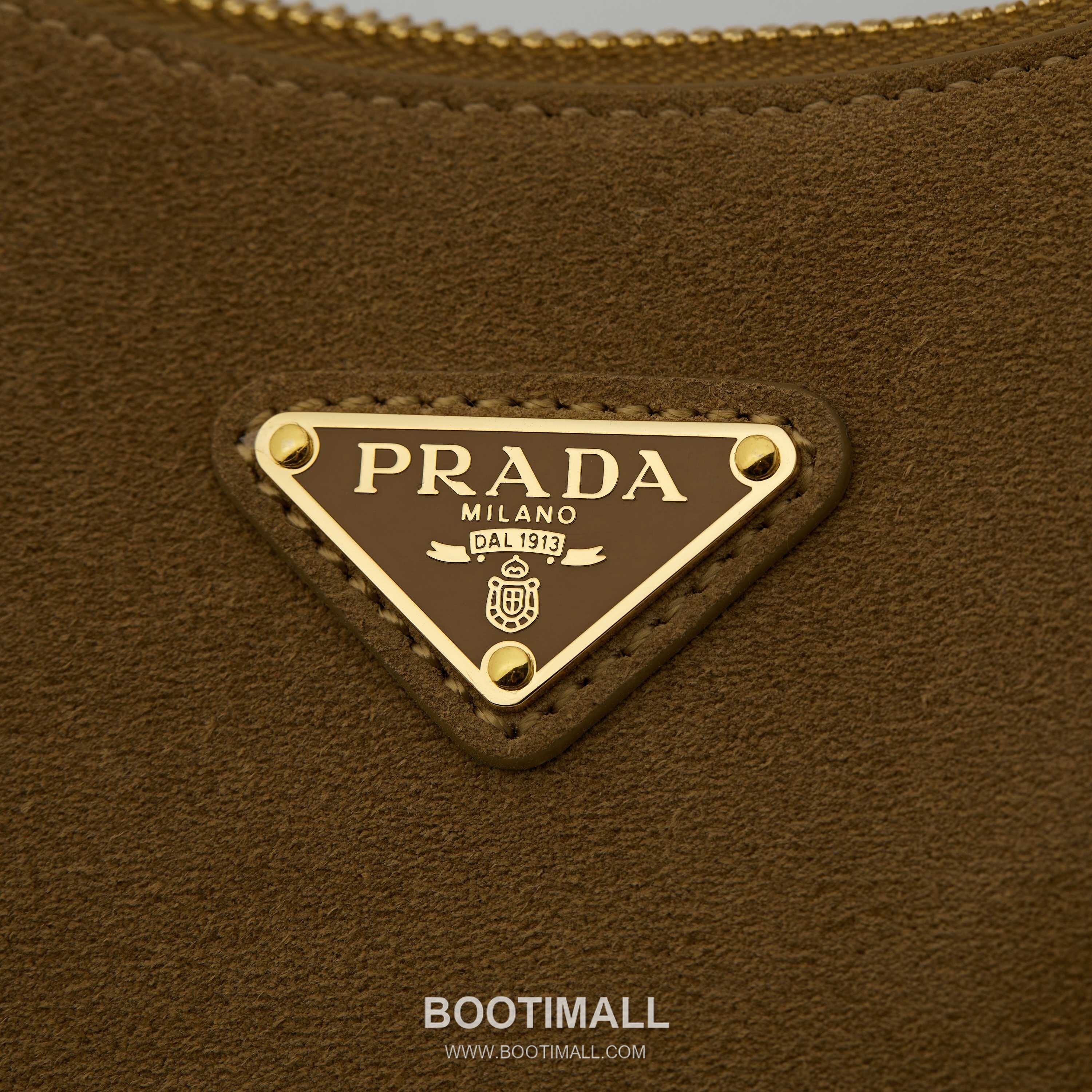 Prada Arque Suede Leather Shoulder Bag with Dual Strap Triangle Logo Detail 프라다 아르케 스웨이드 레더 숄더백 듀얼 스트랩 트라이앵글 로고 디테일 1BC194 22.5cm 5