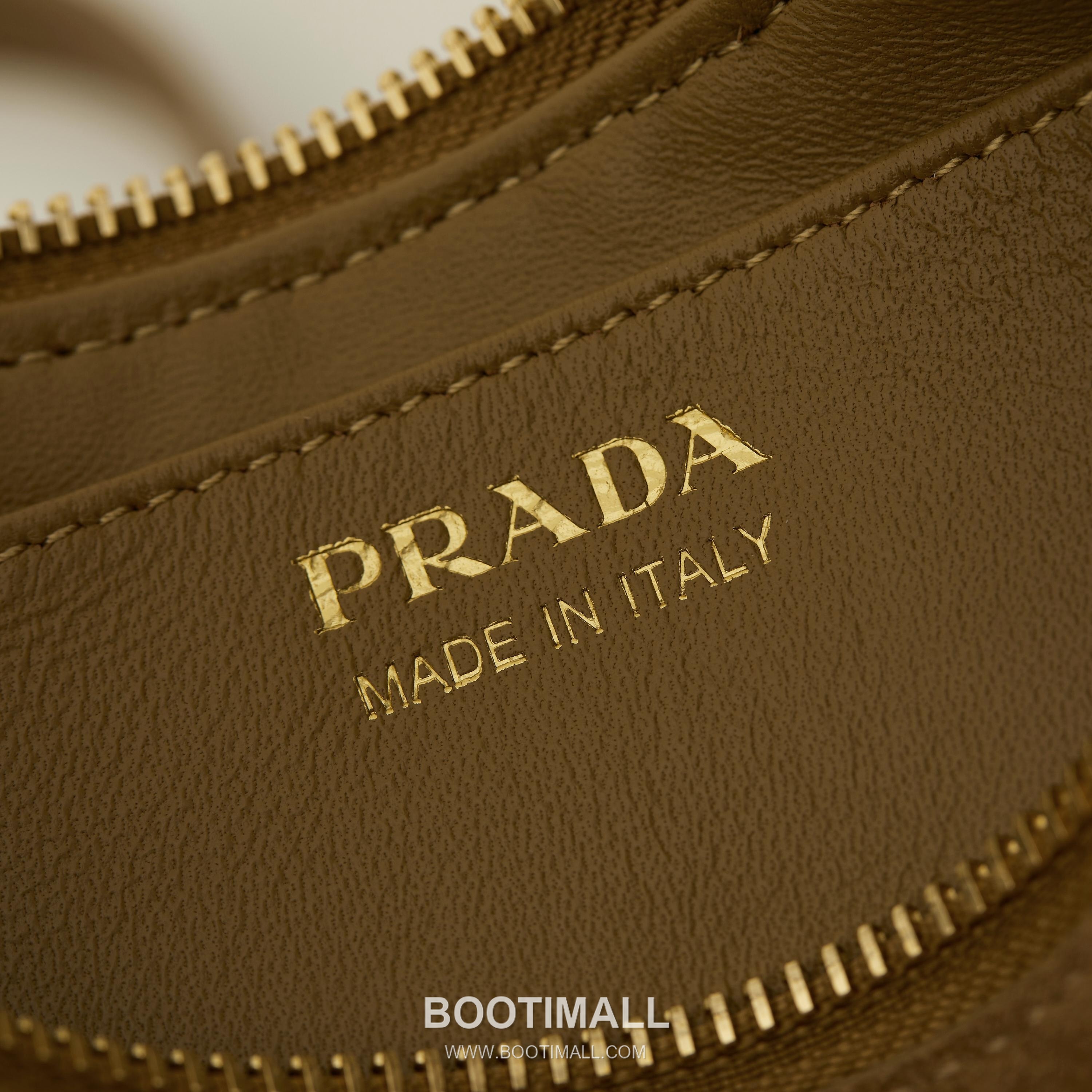 Prada Arque Suede Leather Shoulder Bag with Dual Strap Triangle Logo Detail 프라다 아르케 스웨이드 레더 숄더백 듀얼 스트랩 트라이앵글 로고 디테일 1BC194 22.5cm 8