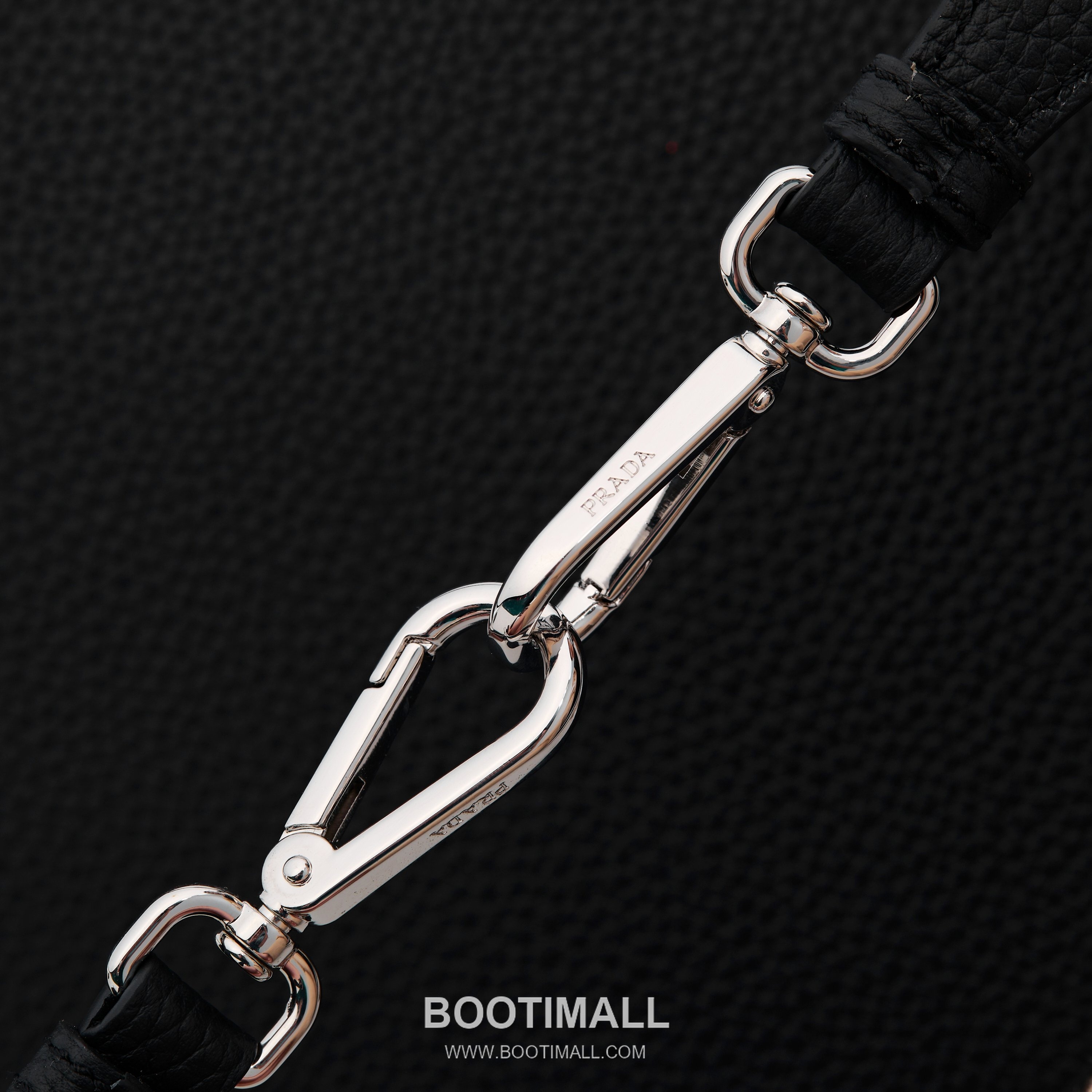 Prada Deer Grain Calfskin Crossbody Bag with Dual Adjustable Strap Detail 프라다 디어 그레인 카프스킨 크로스바디 백 듀얼 조절 스트랩 디테일 1BC170 32cm 6