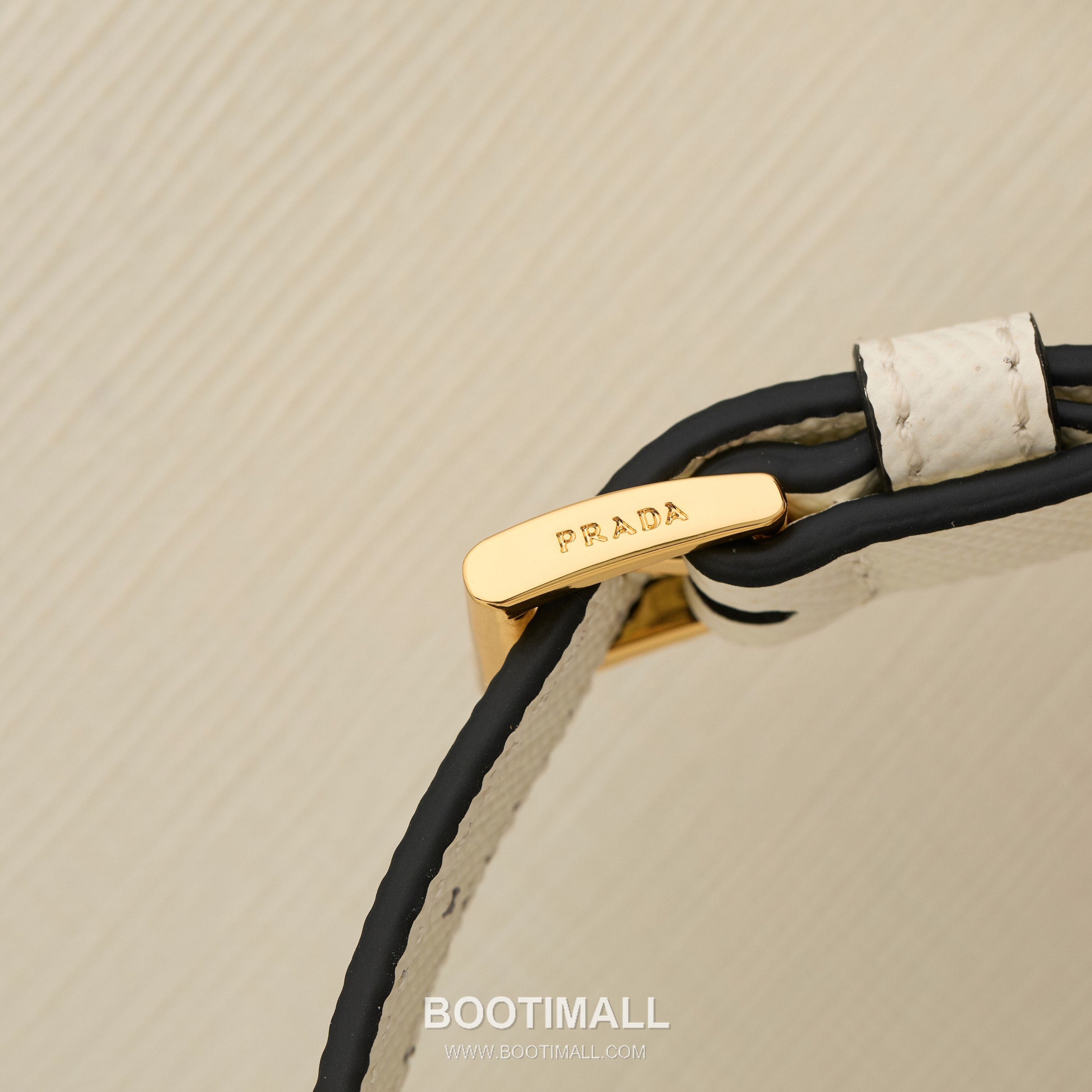 Prada Crossgrain Calfskin Tote Bag with Contrast Leather Interior and Top Handle Detail 프라다 크로스그레인 카프스킨 토트백 콘트라스트 레더 내부 탑핸들 디테일 1BG775 33cm 6