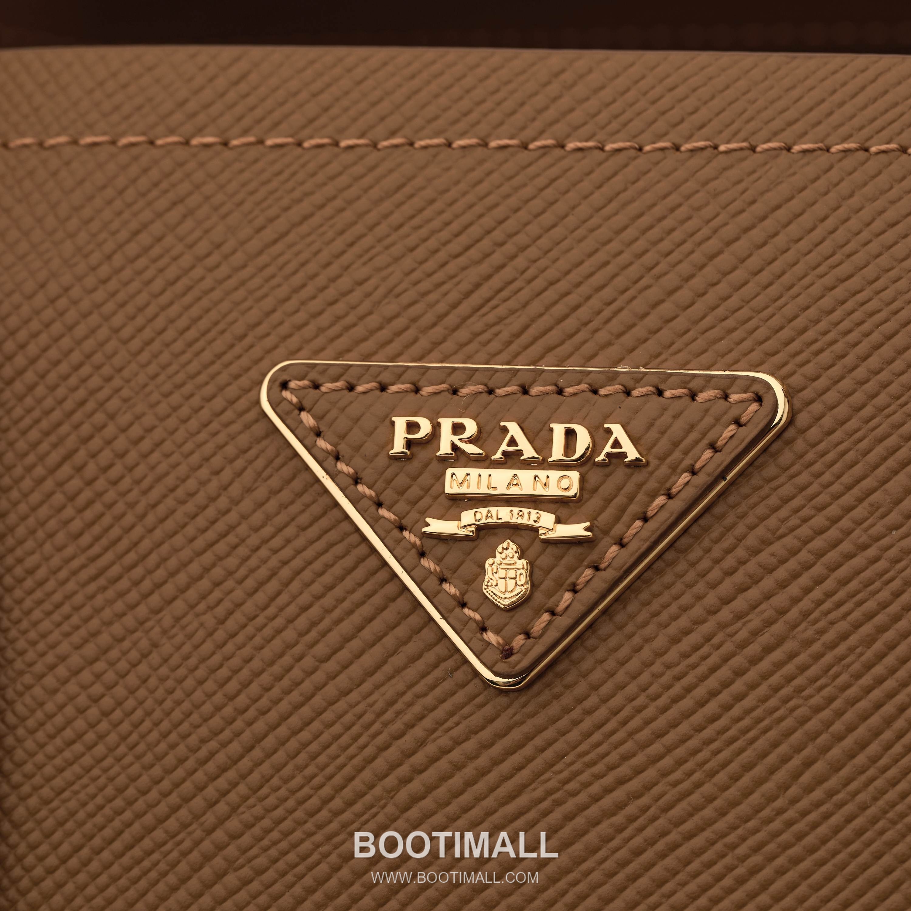 Prada Crossgrain Calfskin Tote Bag with Contrast Leather Interior and Top Handle Detail 프라다 크로스그레인 카프스킨 토트백 콘트라스트 레더 내부 탑핸들 디테일 1BG775 33cm 5