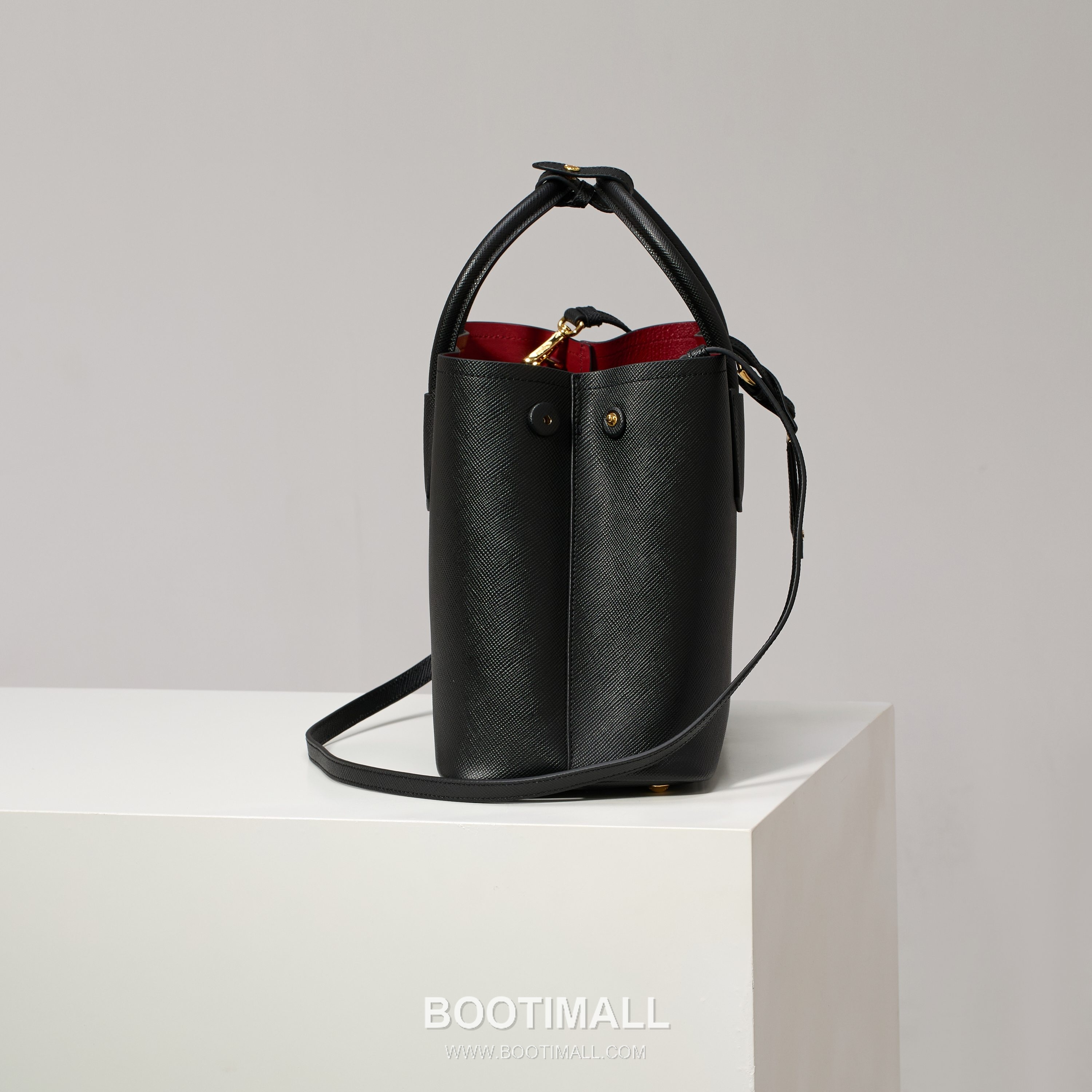 Prada Crossgrain Calfskin Tote Bag with Contrast Leather Interior and Top Handle Detail 프라다 크로스그레인 카프스킨 토트백 콘트라스트 레더 내부 탑핸들 디테일 1BG775 33cm 3