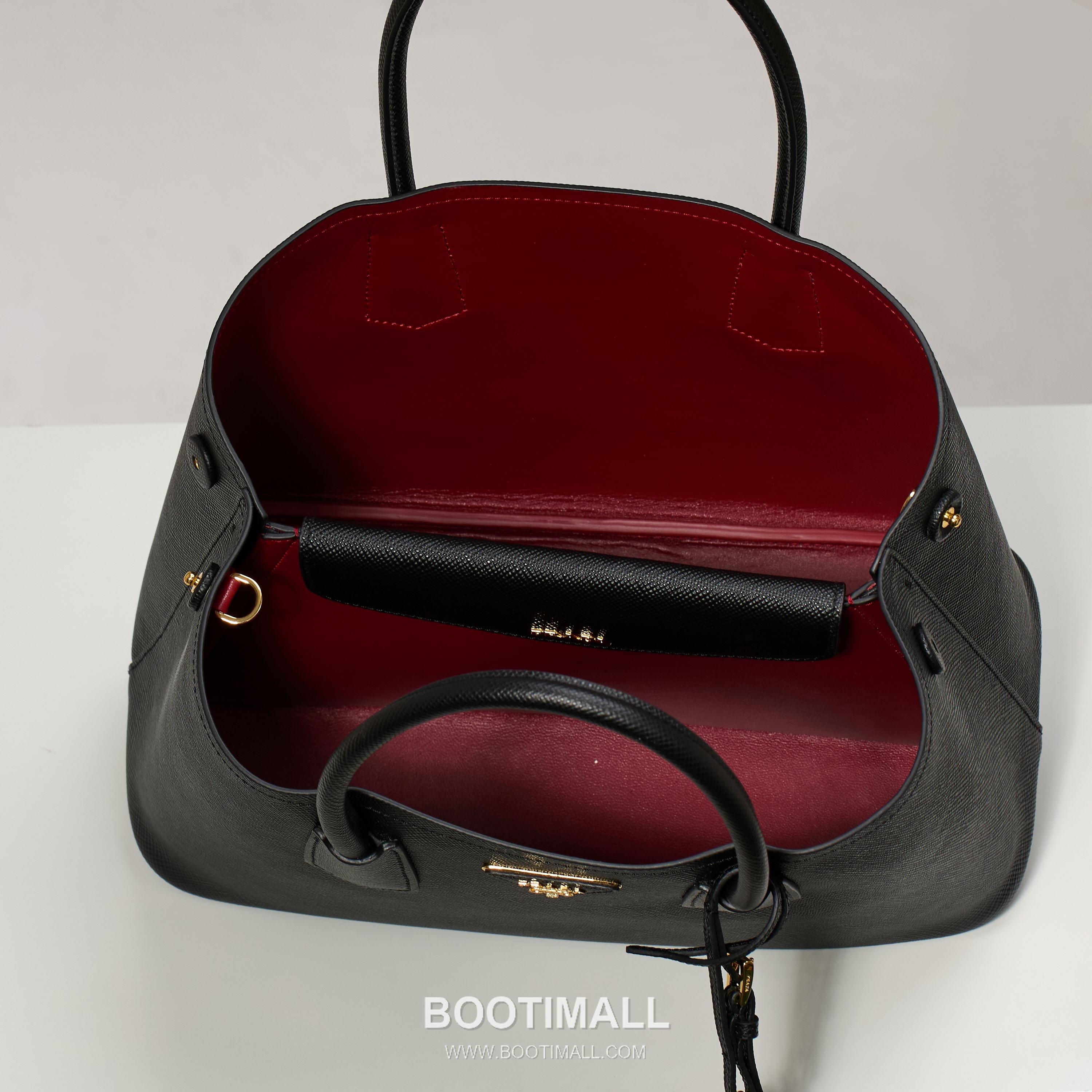 Prada Crossgrain Calfskin Tote Bag with Contrast Leather Interior and Top Handle Detail 프라다 크로스그레인 카프스킨 토트백 콘트라스트 레더 내부 탑핸들 디테일 1BG775 33cm 9