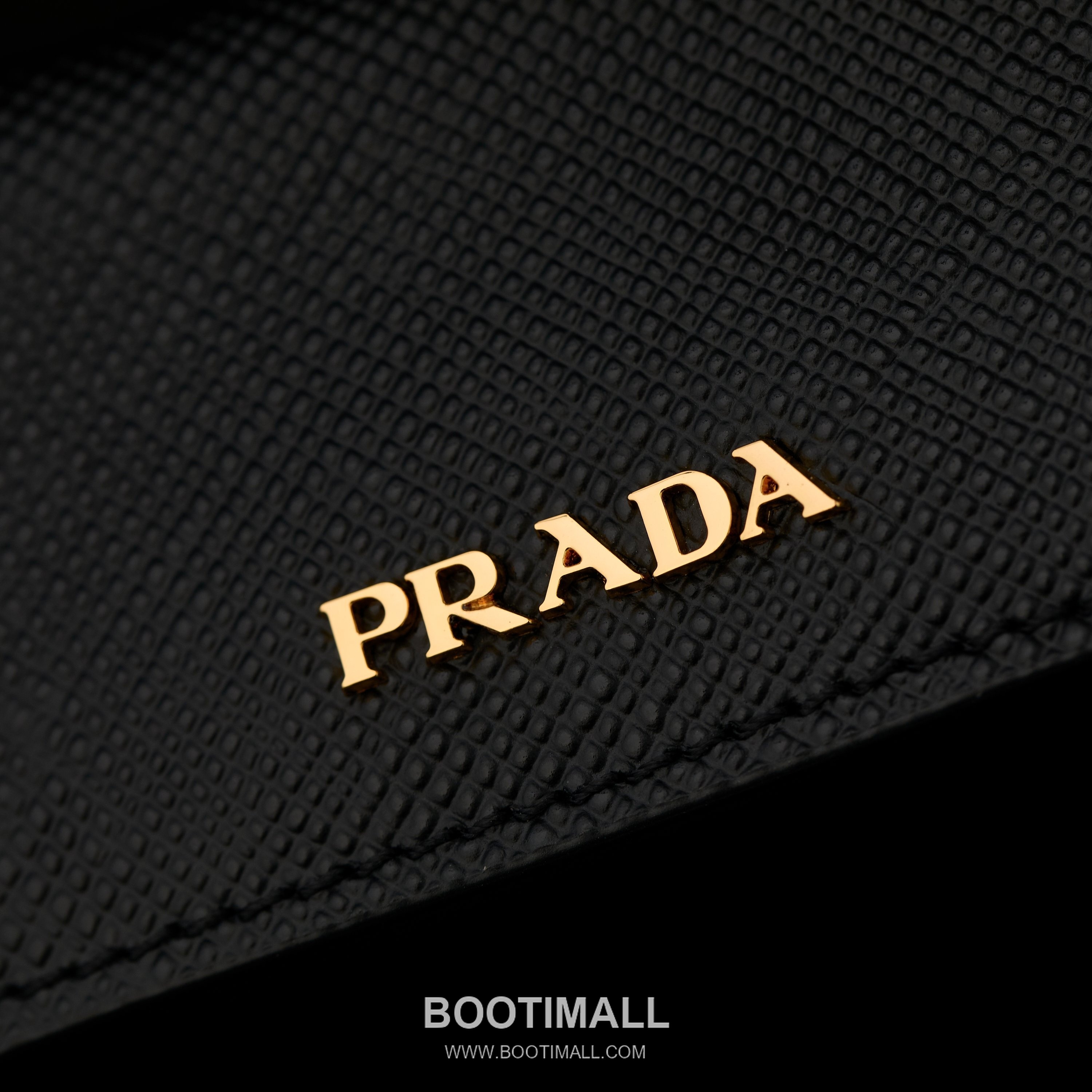 Prada Crossgrain Calfskin Tote Bag with Contrast Leather Interior and Top Handle Detail 프라다 크로스그레인 카프스킨 토트백 콘트라스트 레더 내부 탑핸들 디테일 1BG775 33cm 8