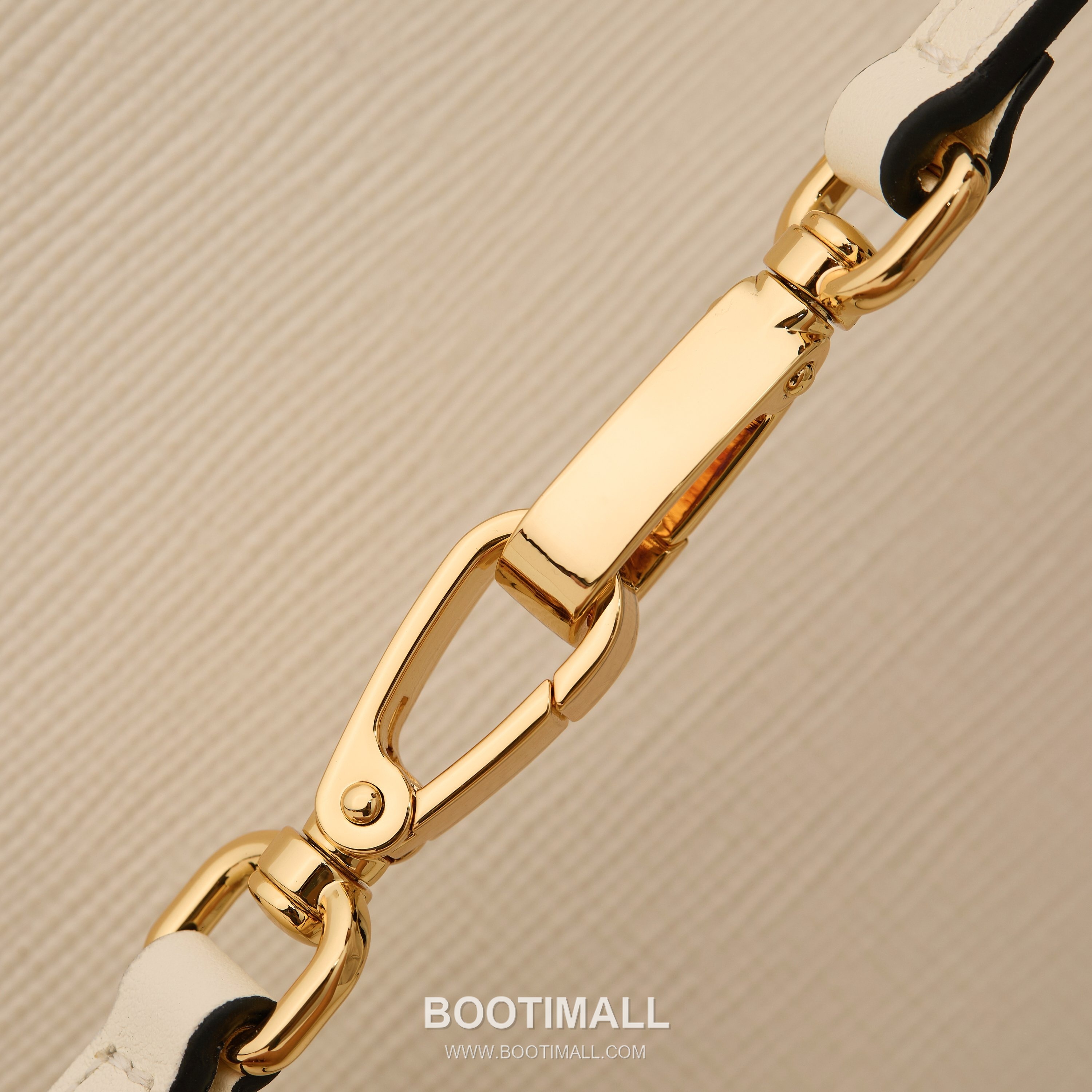 Prada Saffiano Leather Bucket Bag with Detachable Strap Name Tag and Triangle Logo Detail 프라다 사피아노 가죽 버킷백 탈부착 스트랩 네임태그 트라이앵글 로고 디테일 1BA212 22cm 6