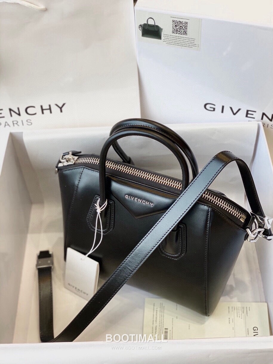 Givenchy Antigona Calfskin Top Handle Tote Bag with Zip Closure and Logo Detail 지방시 안티고나 카프스킨 탑핸들 토트백 지퍼 클로저 로고 디테일 9981 28cm 2