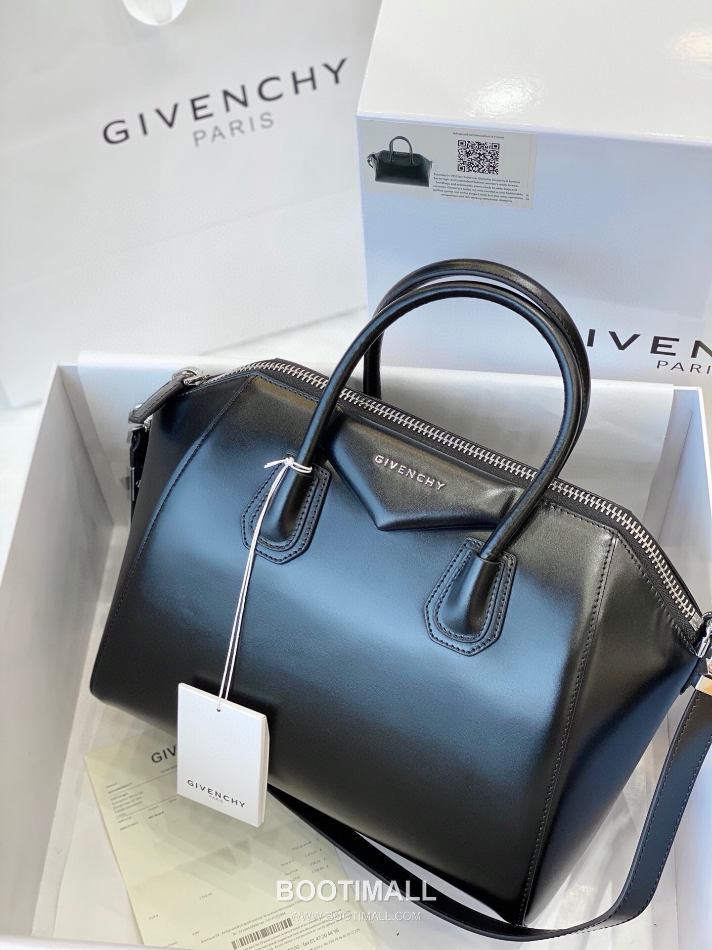 Givenchy Antigona Calfskin Top Handle Tote Bag with Zip Closure and Logo Detail 지방시 안티고나 카프스킨 탑핸들 토트백 지퍼 클로저 로고 디테일 9981 33cm 1