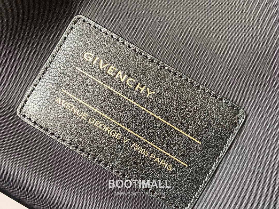 Givenchy Calfskin Leather Backpack with Dual Strap and Logo Detail 지방시 카프스킨 레더 백팩 듀얼 스트랩 로고 디테일 992991 28cm 5