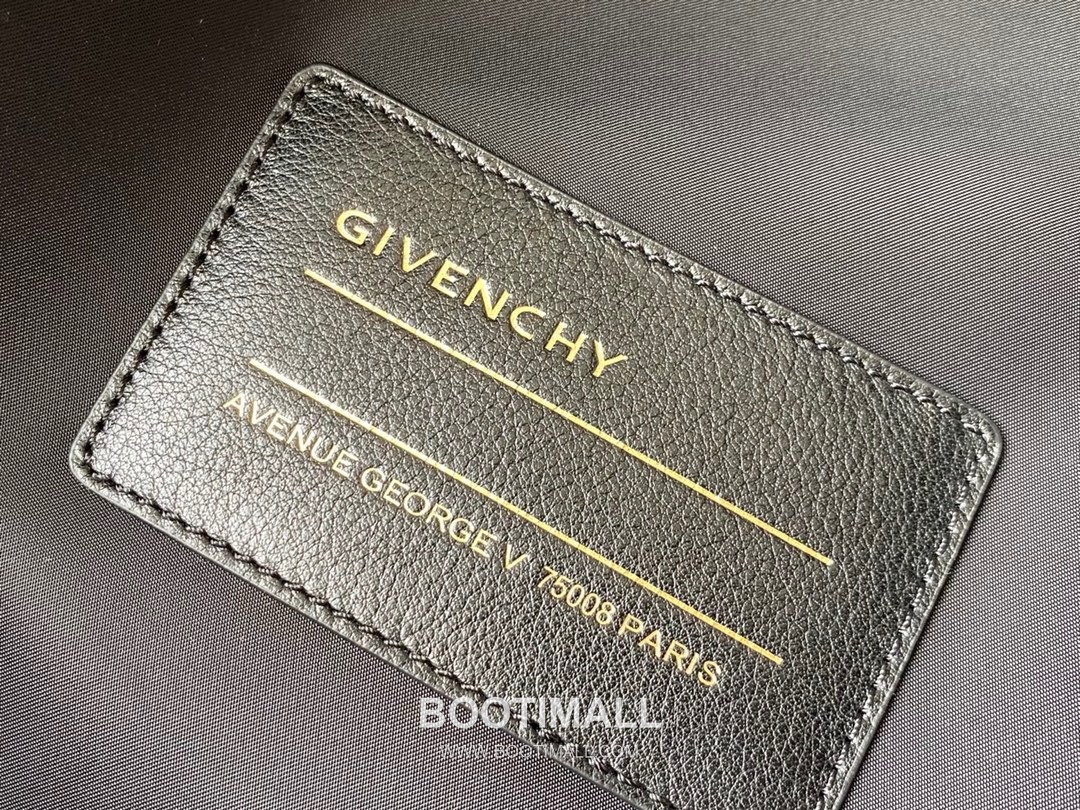 Givenchy Calfskin Leather Backpack with Dual Strap and Logo Detail 지방시 카프스킨 레더 백팩 듀얼 스트랩 로고 디테일 992991 28cm 6