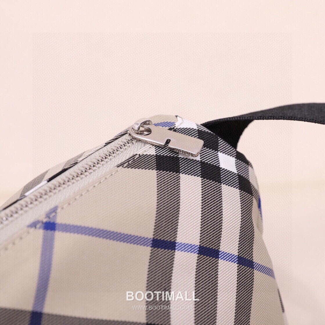 Burberry Check Canvas Crossbody Waist Bag with Knight Logo Detail 버버리 체크 캔버스 크로스바디 힙색 나이트 로고 780148 33cm 12