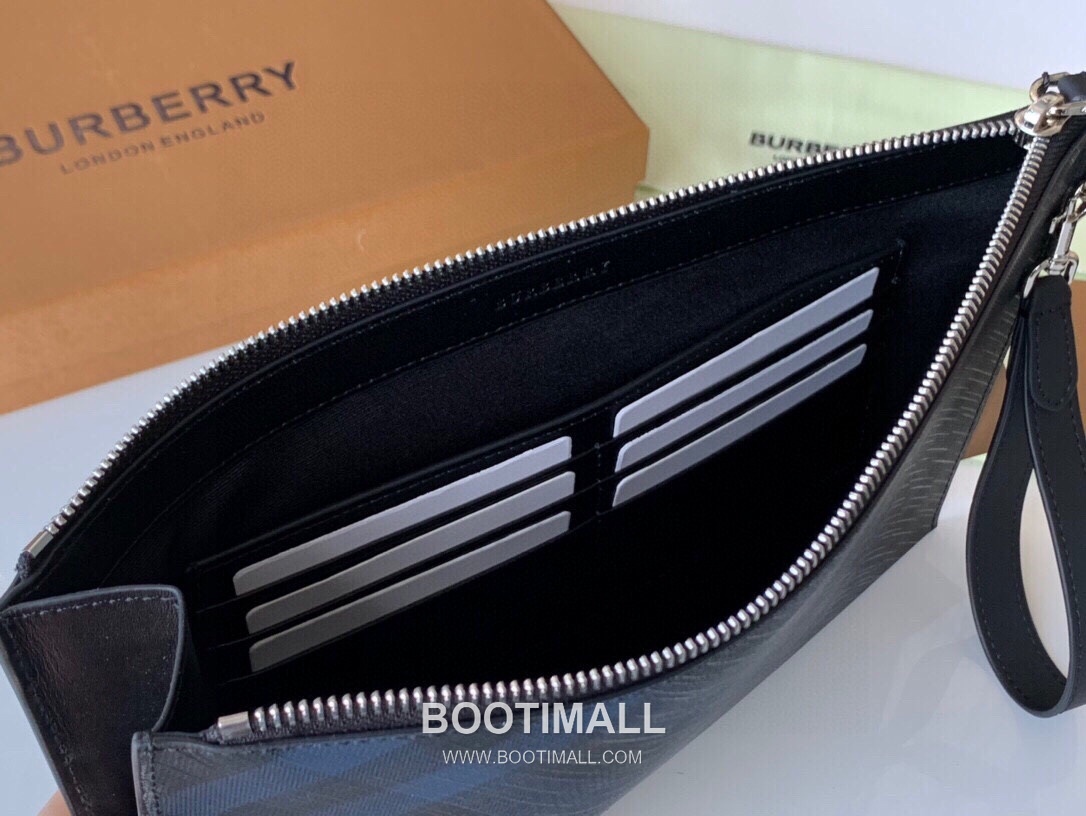 Burberry Grained Calfskin Clutch Pouch Bag with Zip Detail 버버리 그레인 송아지 가죽 클러치 파우치백 지퍼 디테일 036132 30cm 8