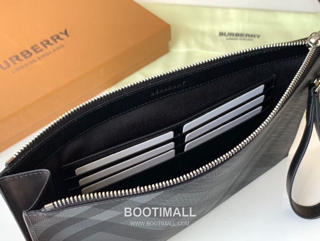 Burberry Grained Calfskin Clutch Pouch Bag with Zip Detail 버버리 그레인 송아지 가죽 클러치 파우치백 지퍼 디테일 036132 30cm 8