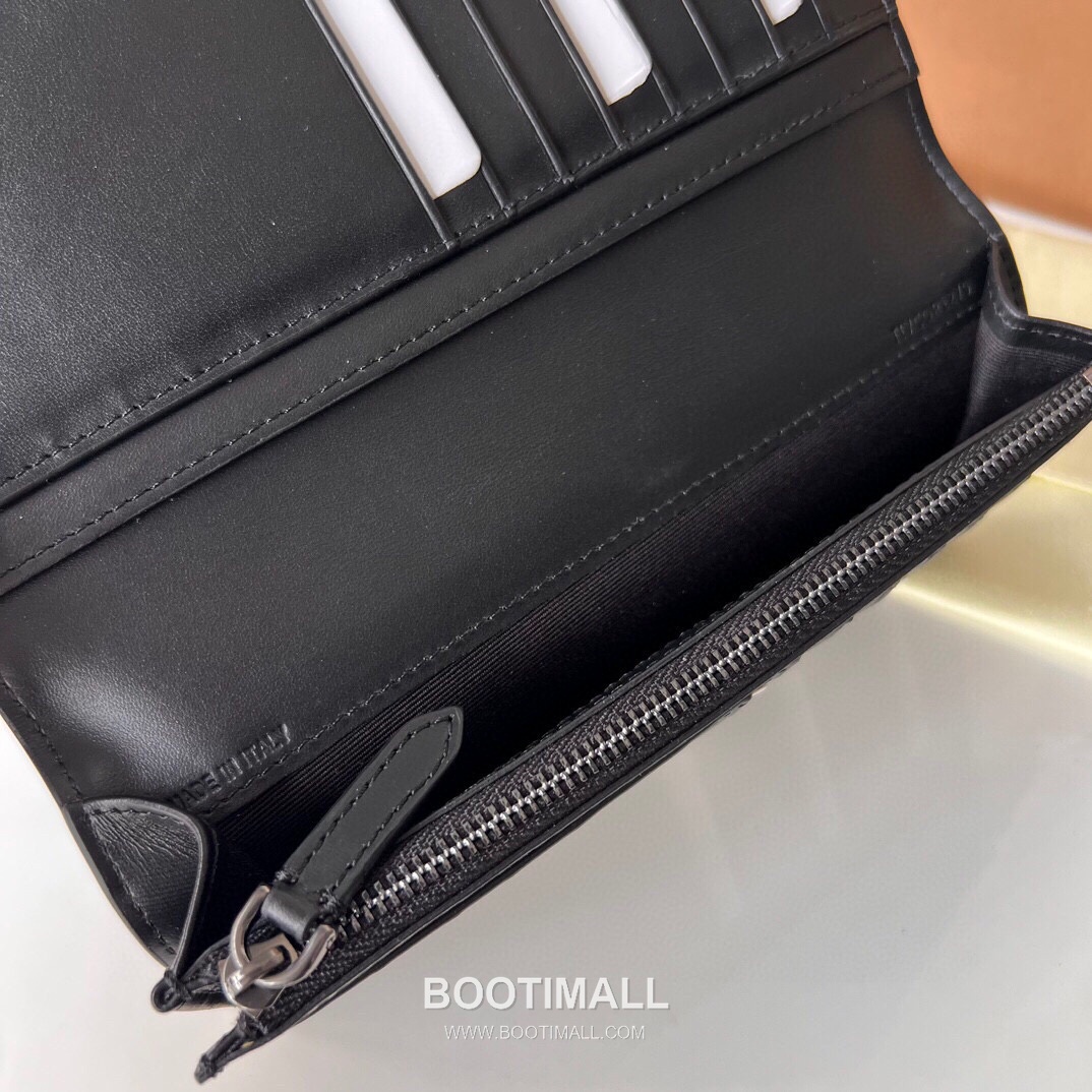 Burberry London Check Grained Calfskin Bi-Fold Wallet with B Logo Detail 버버리 런던 체크 그레인 송아지 가죽 반지갑 B 로고 785132 19cm 7